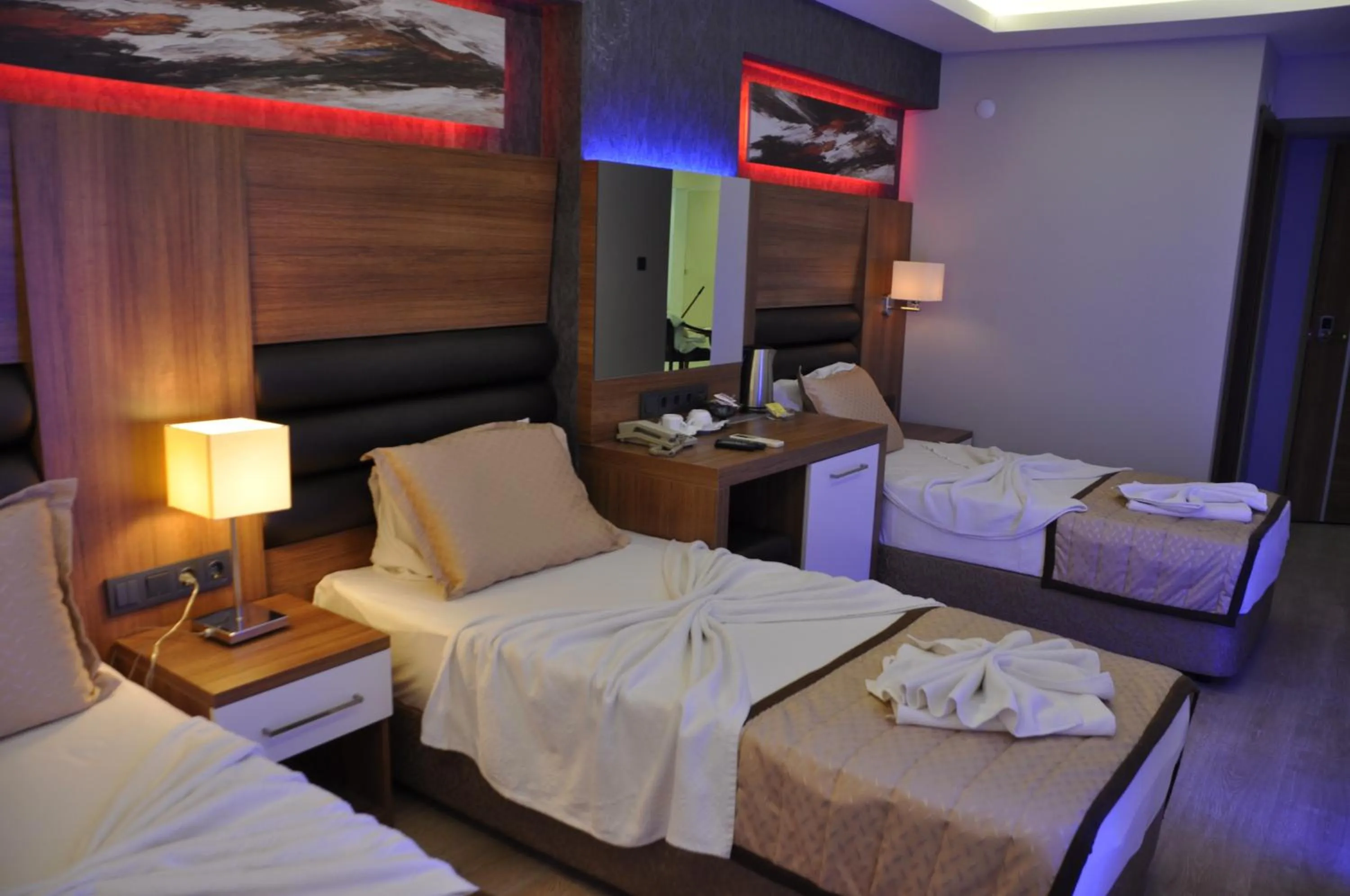 Bed in İzmir Otel Kabaçam