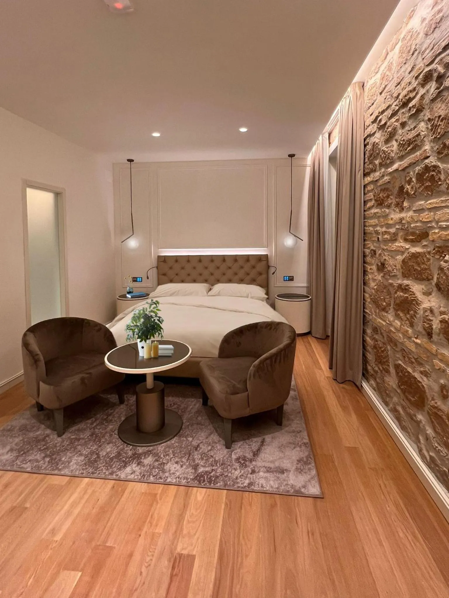 Bed in Martina Suites