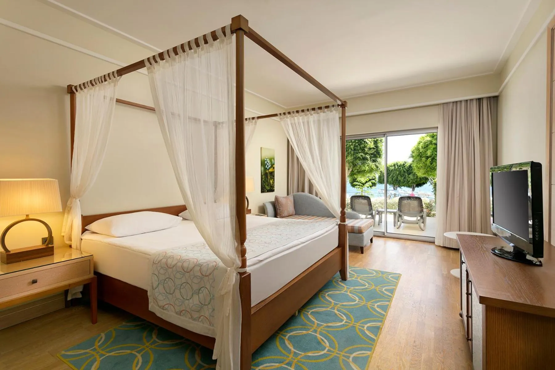 Bed in Xanadu Island