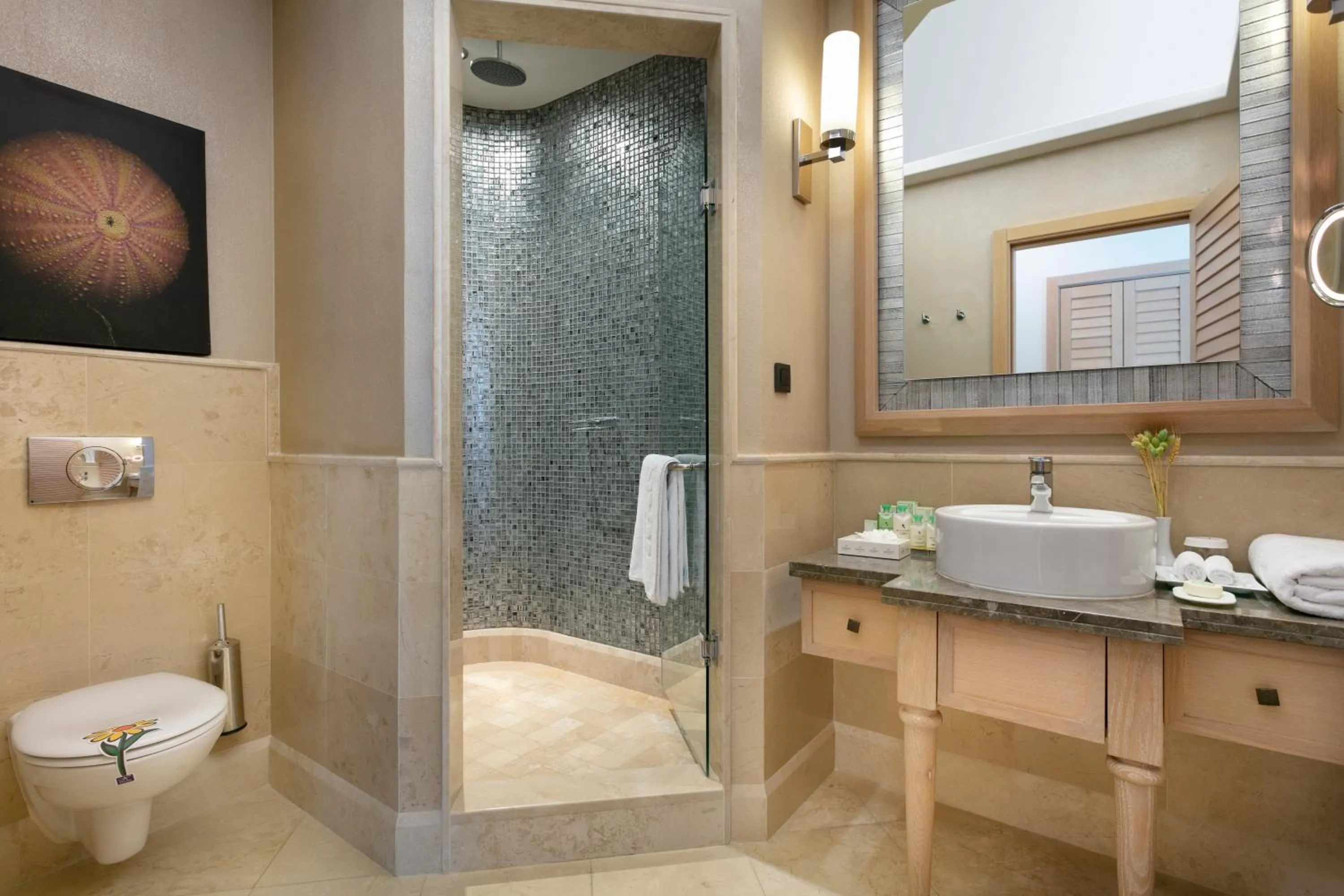 Shower in Xanadu Island