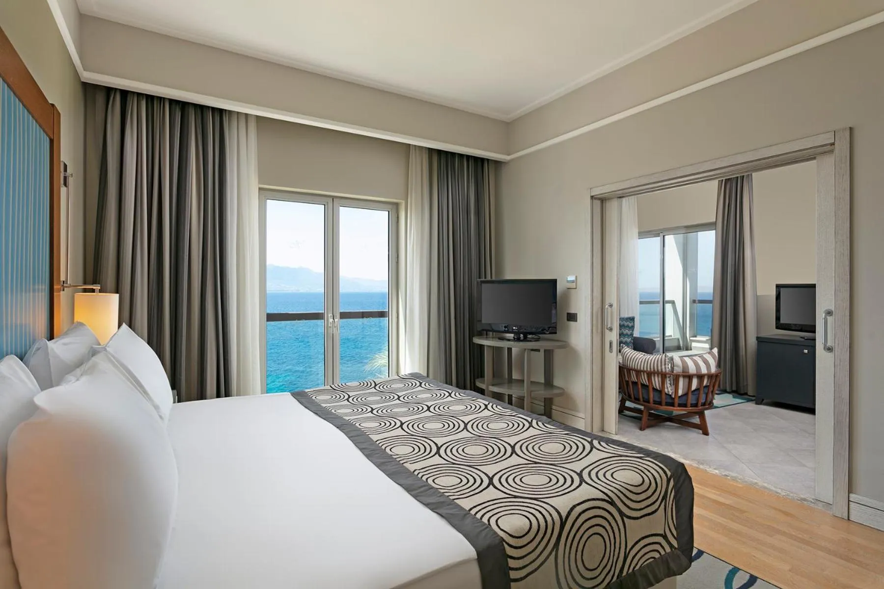 Bed in Xanadu Island