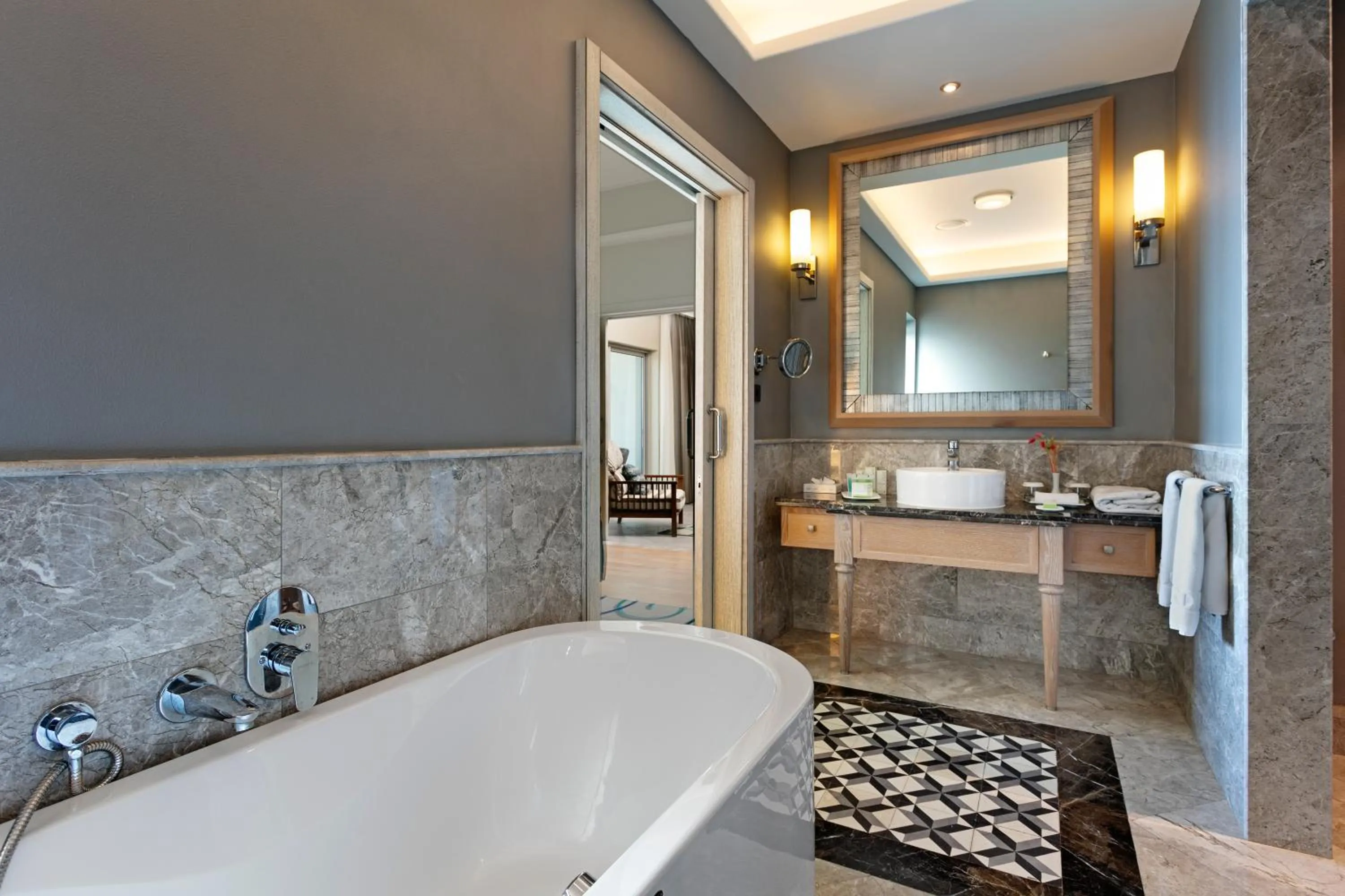 Shower in Xanadu Island