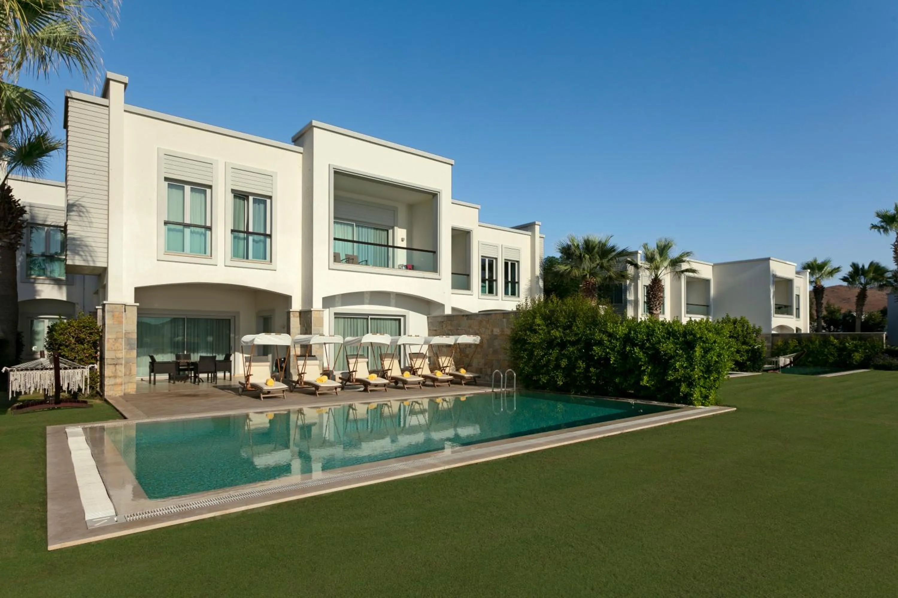 Property building in Xanadu Island