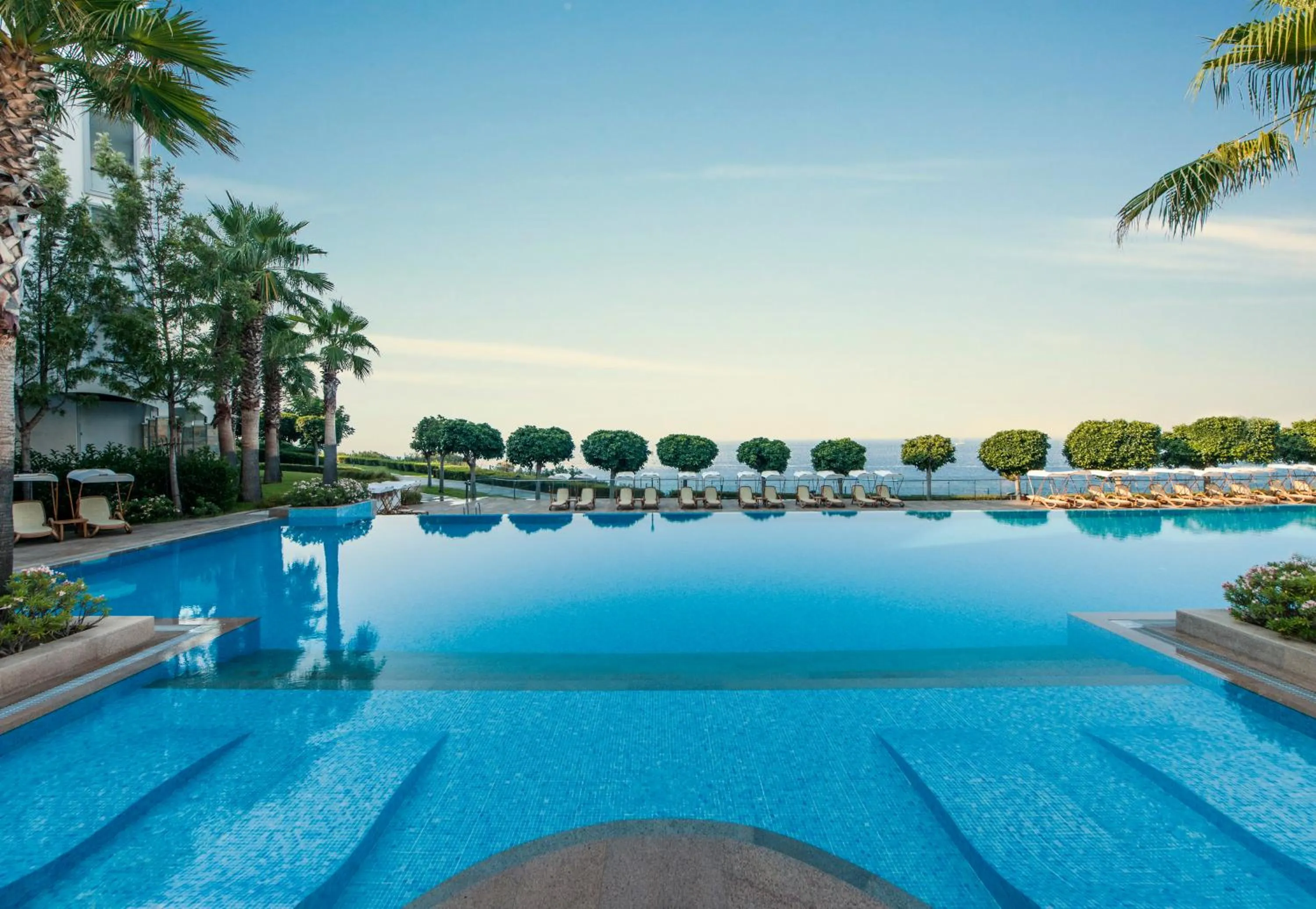 Pool view in Xanadu Island