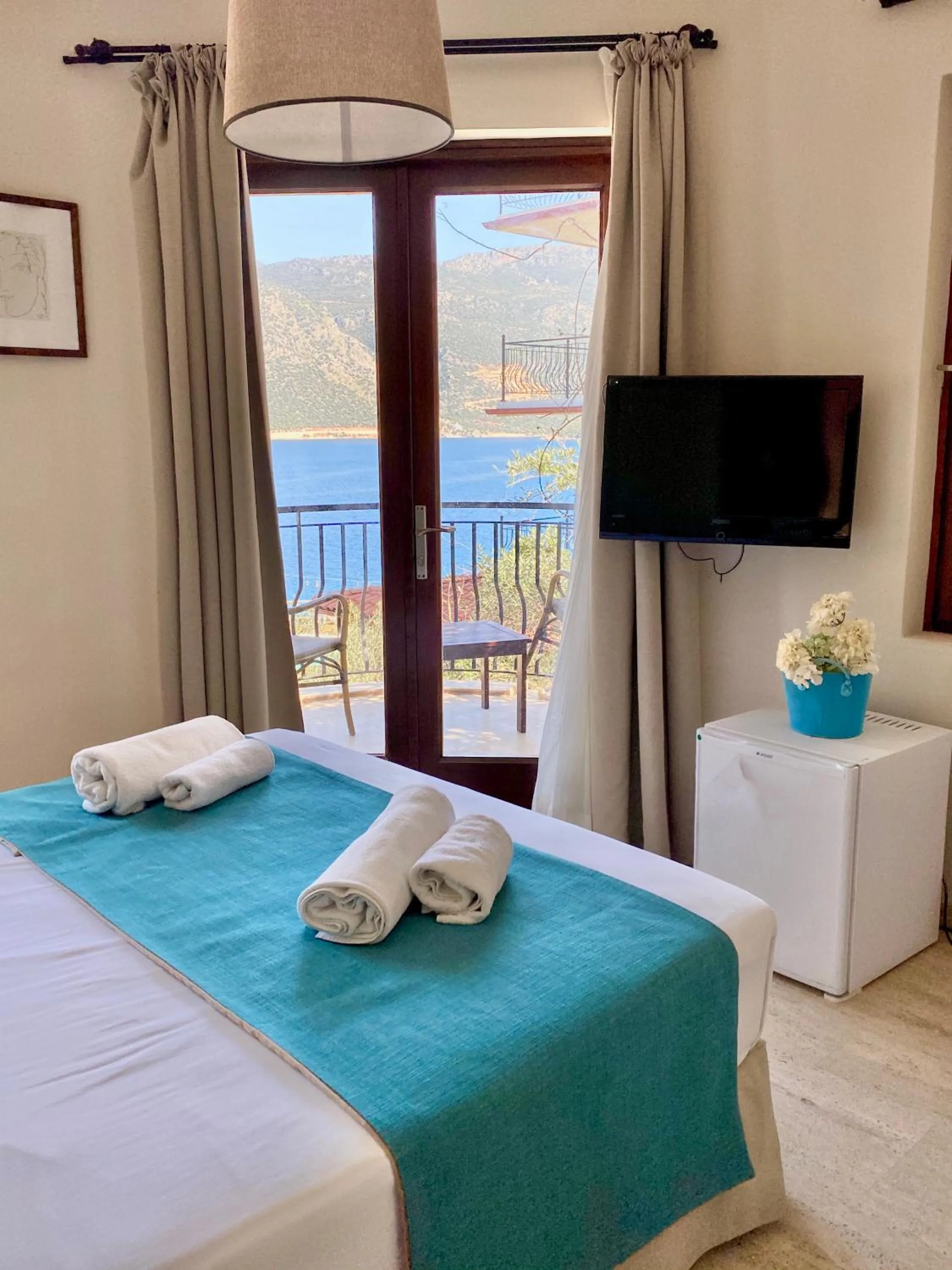 Sea view, Bed in Club Hotel Barbarossa