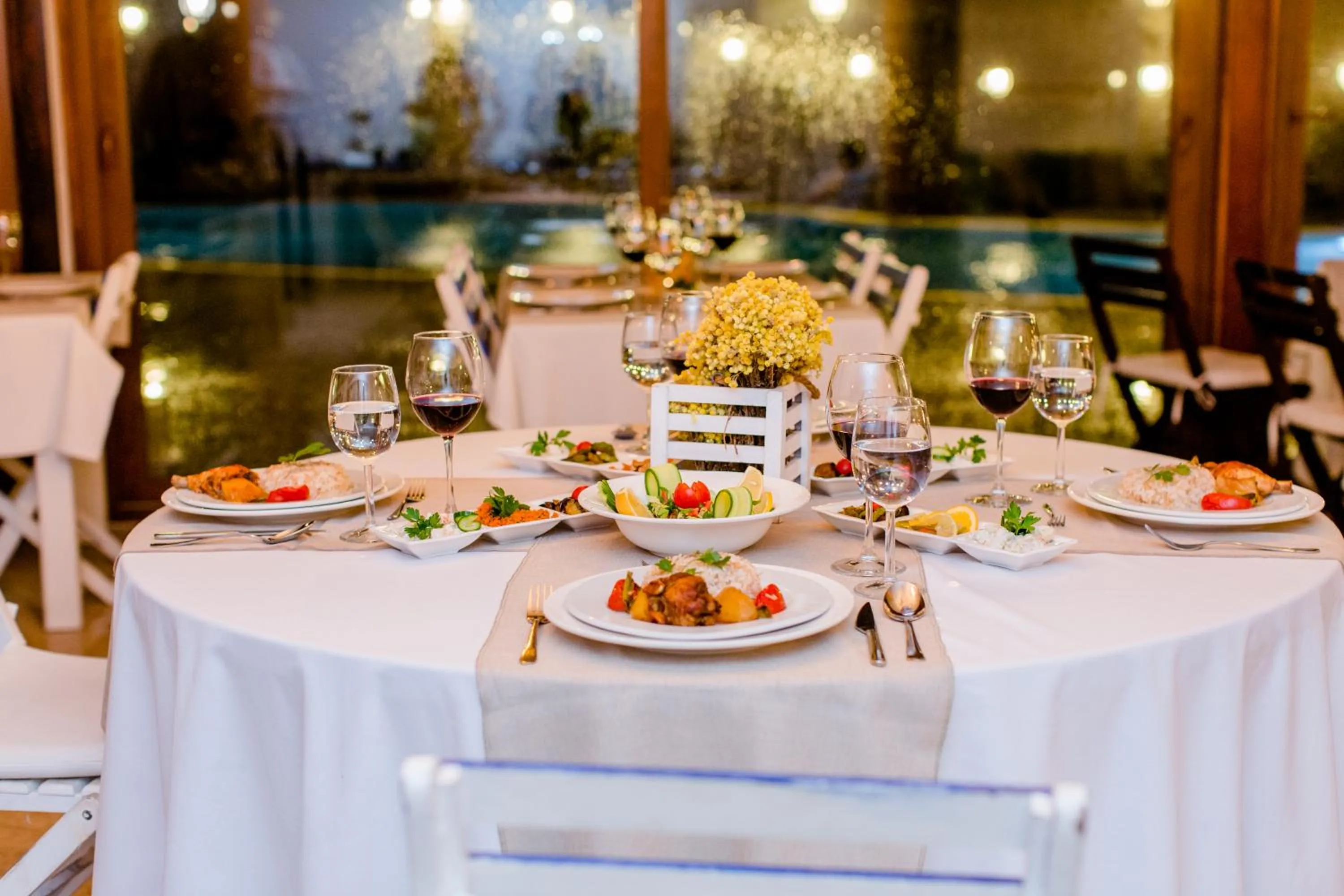 Restaurant/places to eat in Club Hotel Barbarossa