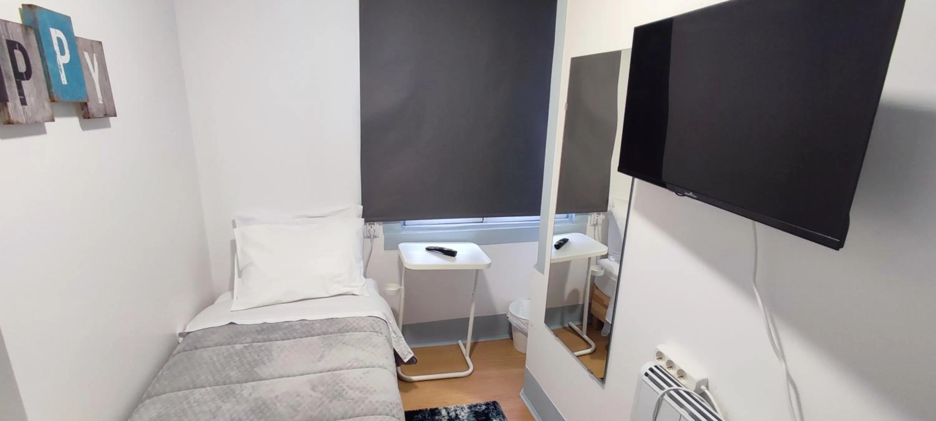 Bedroom, Bed in Vila Santa Cruz Guest House