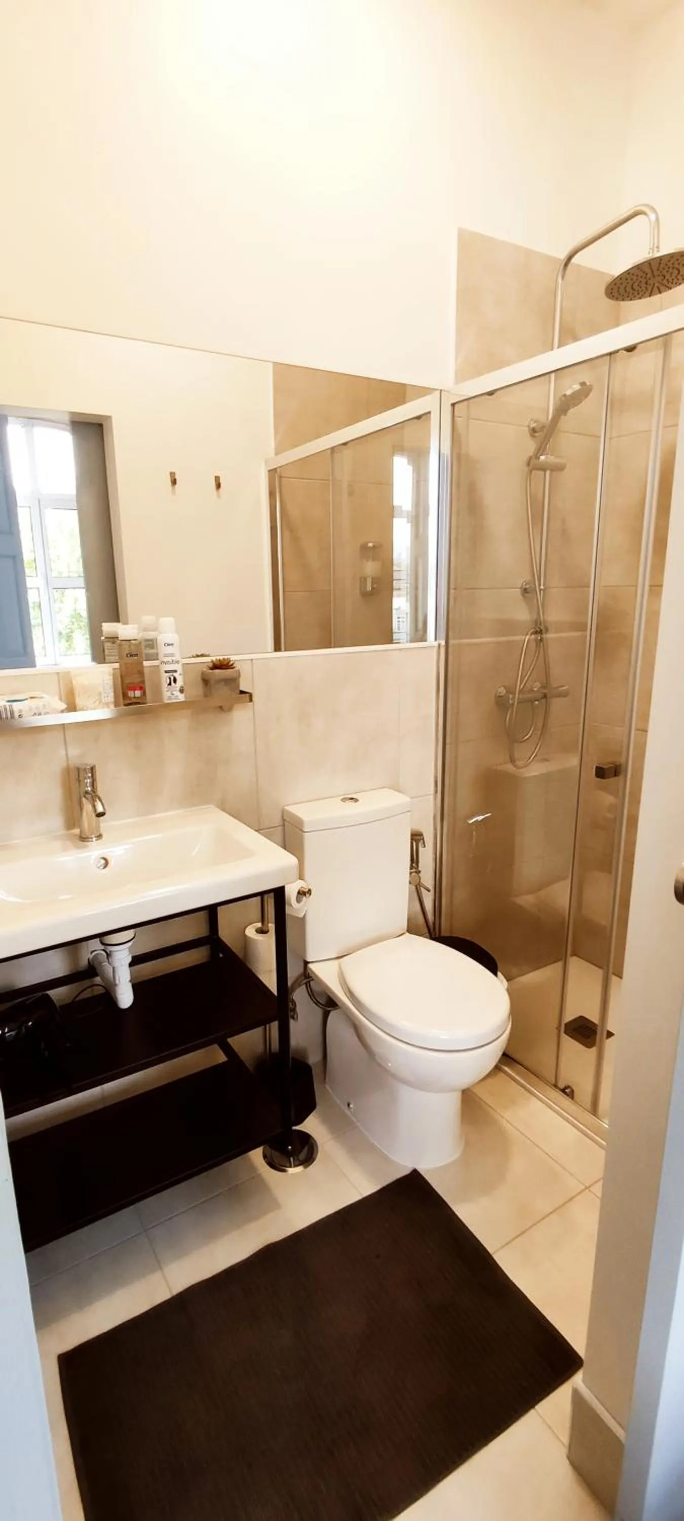 Toilet in Vila Santa Cruz Guest House