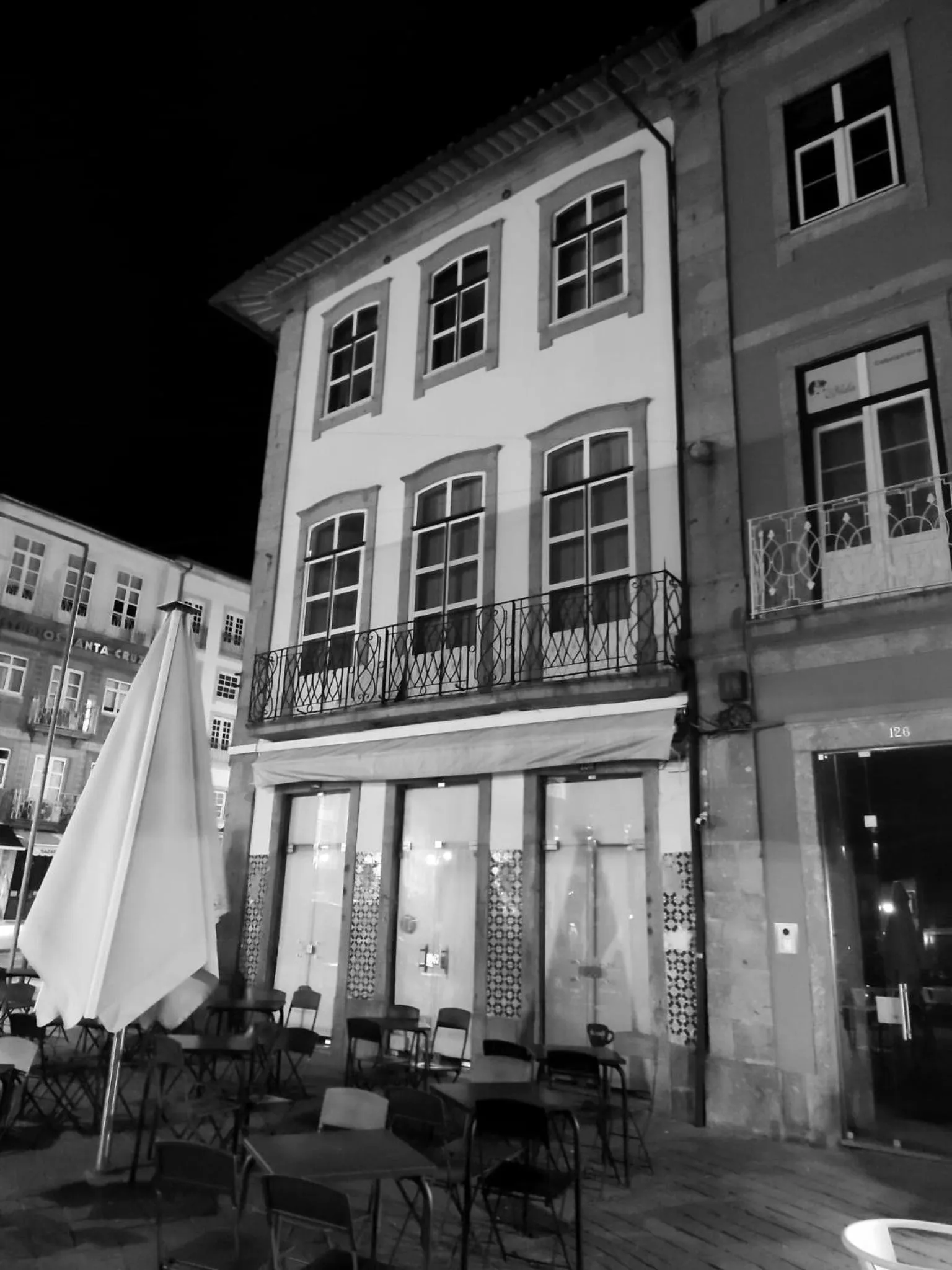 Property building in Vila Santa Cruz Guest House