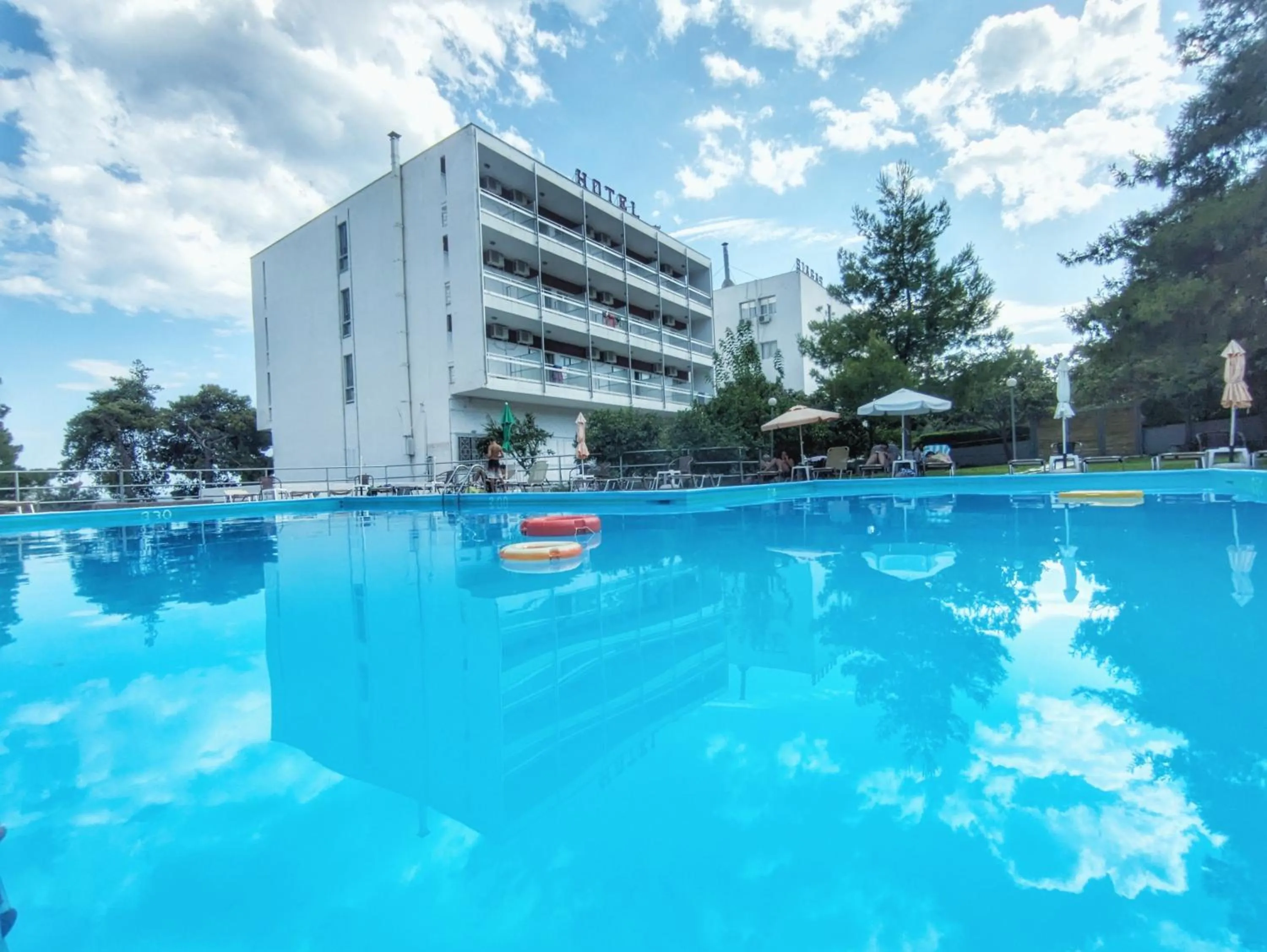 Swimming pool in Siagas Beach Hotel