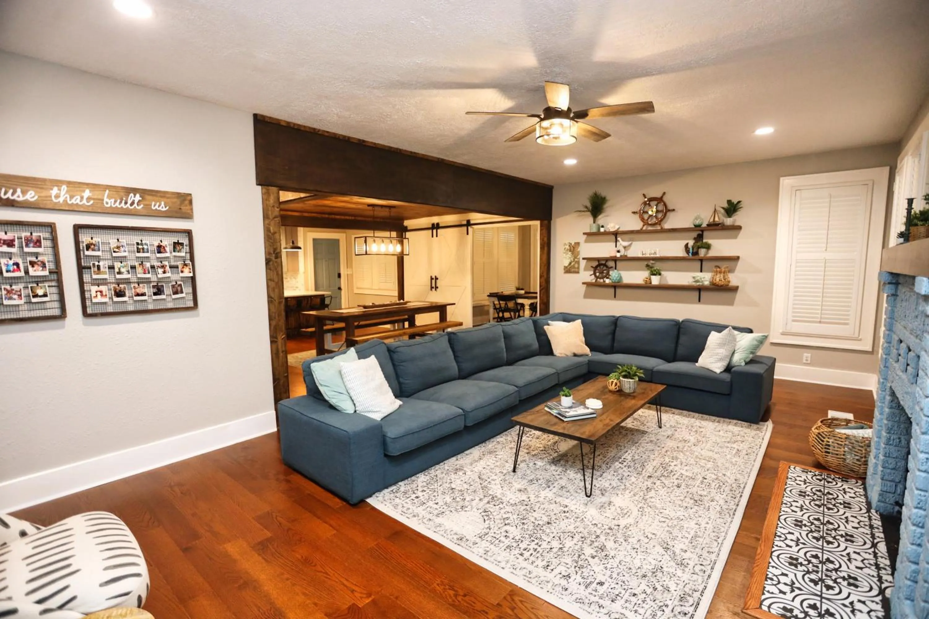 Living room in Historic Home Family Friendly Close to Seawall