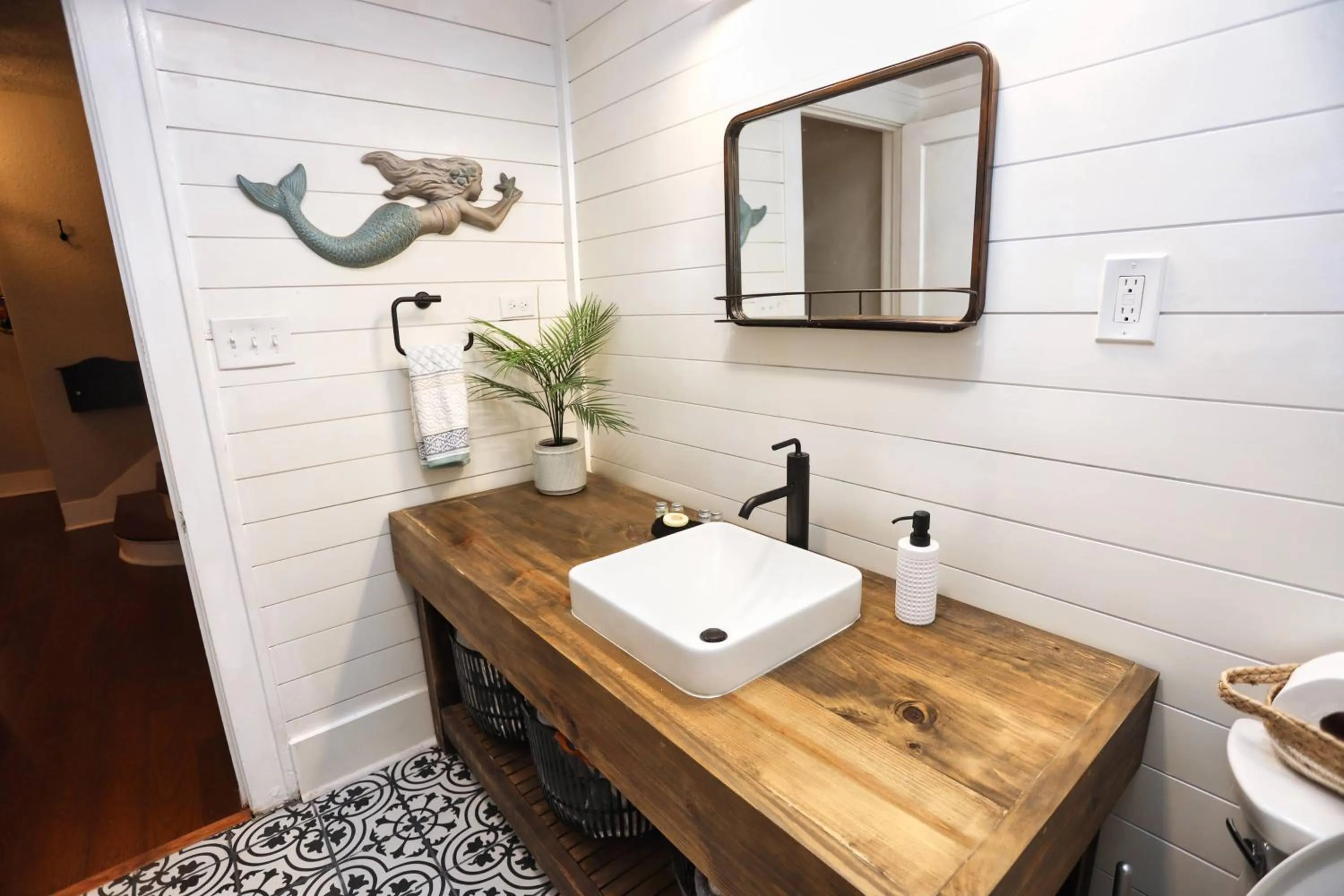 Bathroom in Historic Home Family Friendly Close to Seawall