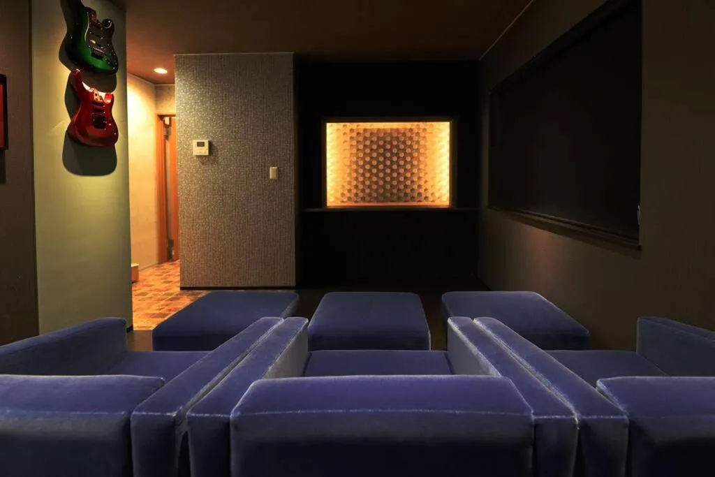 Bed in The BEEHIVE OTARU