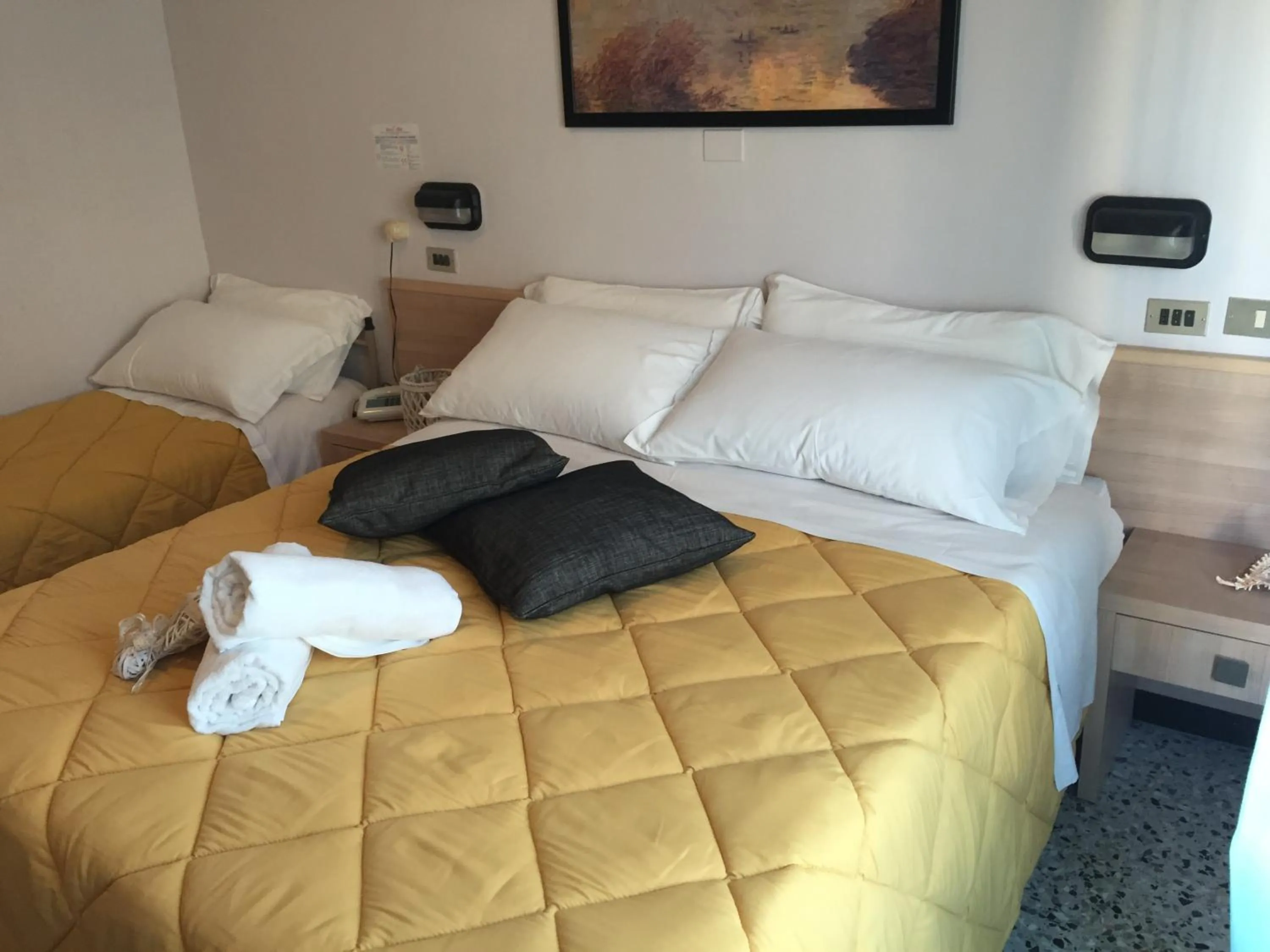 Photo of the whole room, Bed in Abc Hotel