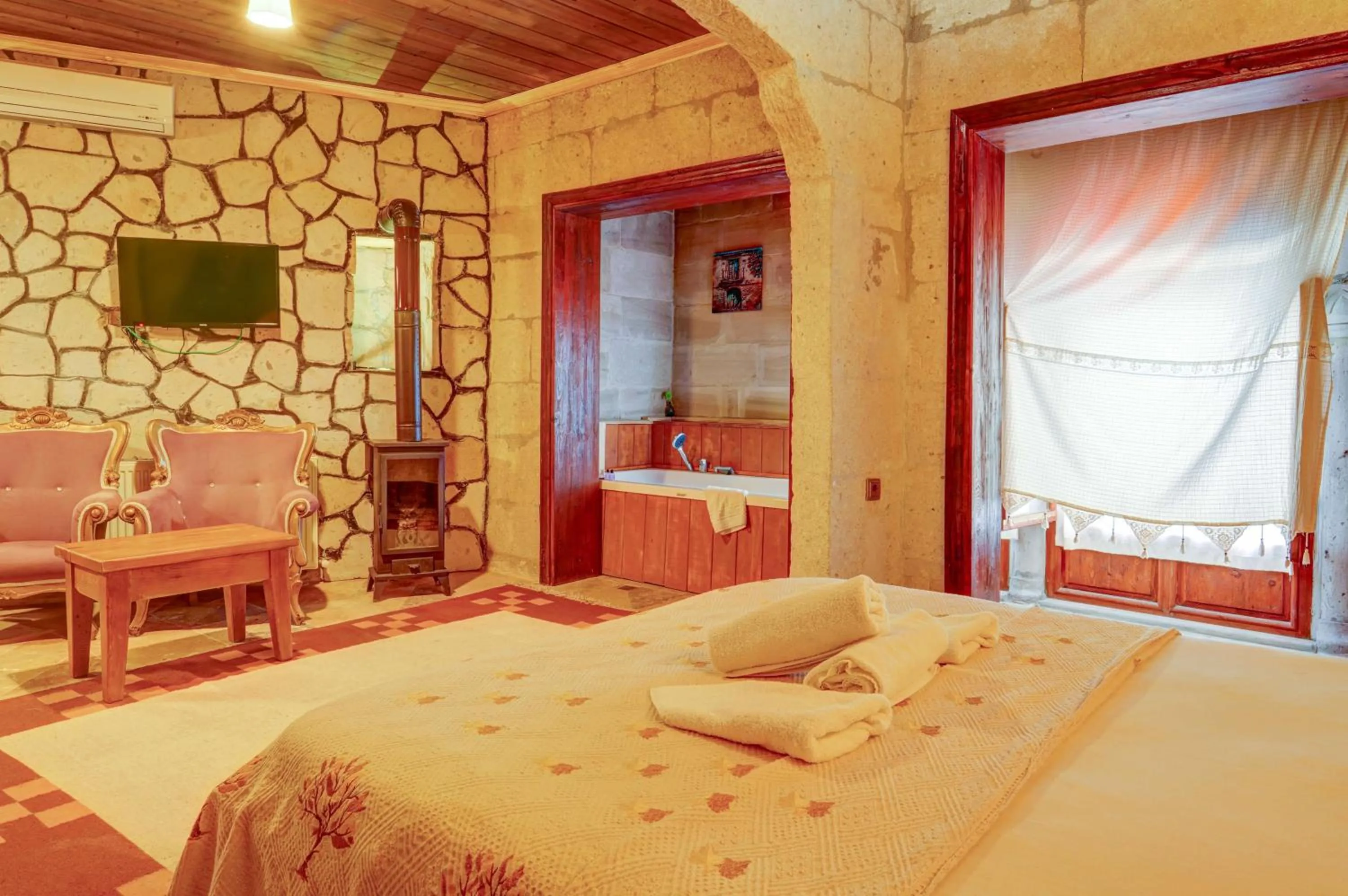 Bedroom, Bed in Aşk-ı Nare Cave Hotel Swimming Pool Hot & SPA