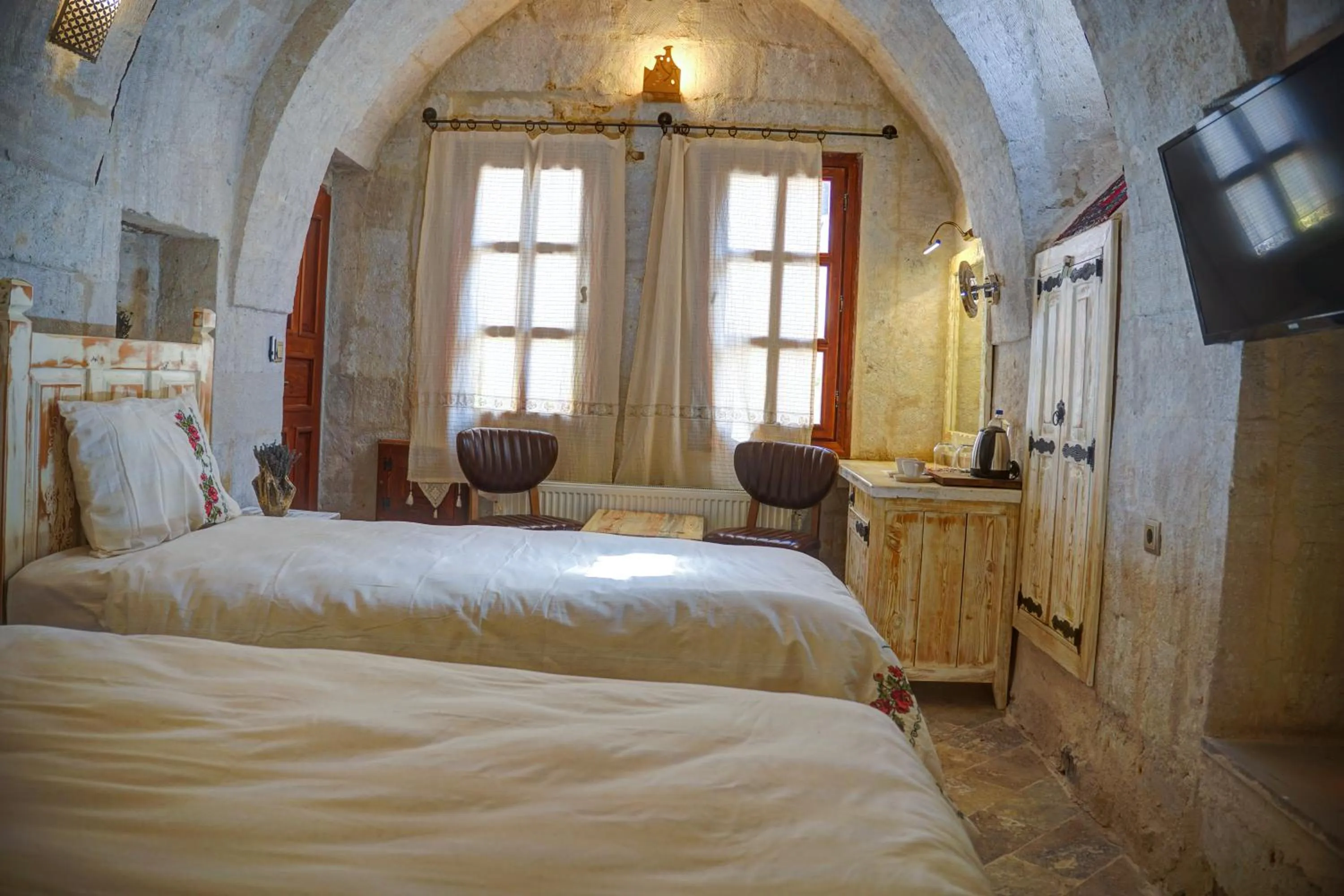 Photo of the whole room, Bed in Aşk-ı Nare Cave Hotel Swimming Pool Hot & SPA