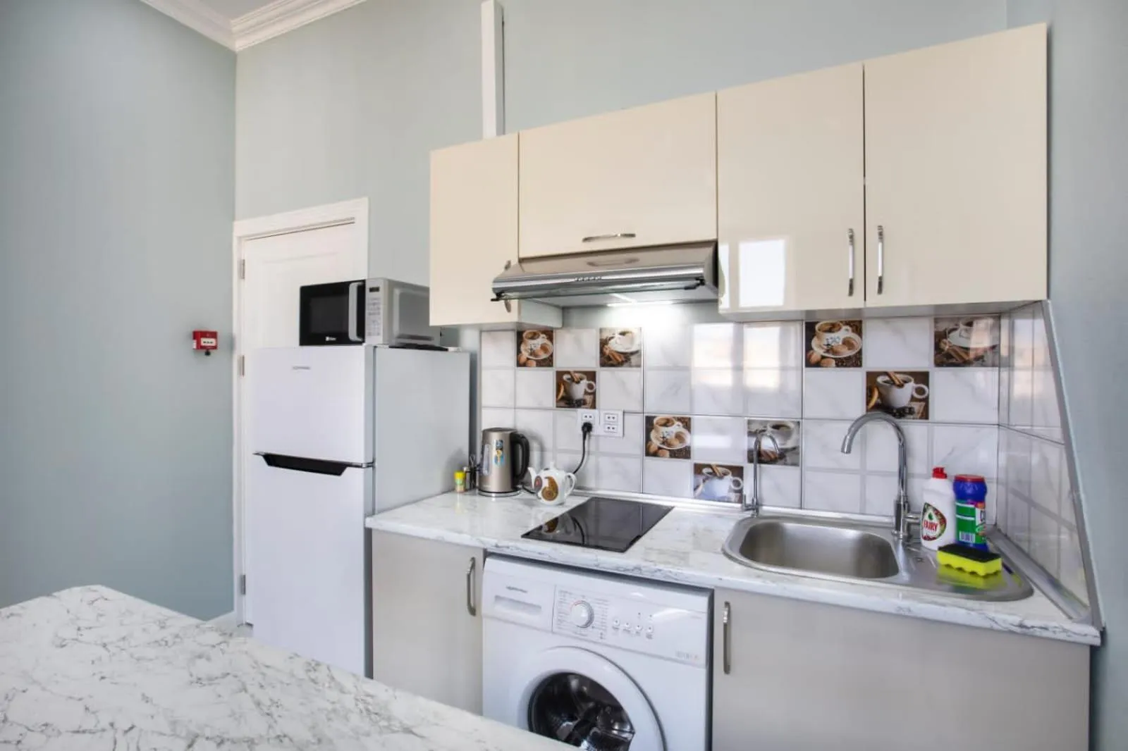 Coffee/tea facilities in Leyla Apartments 2