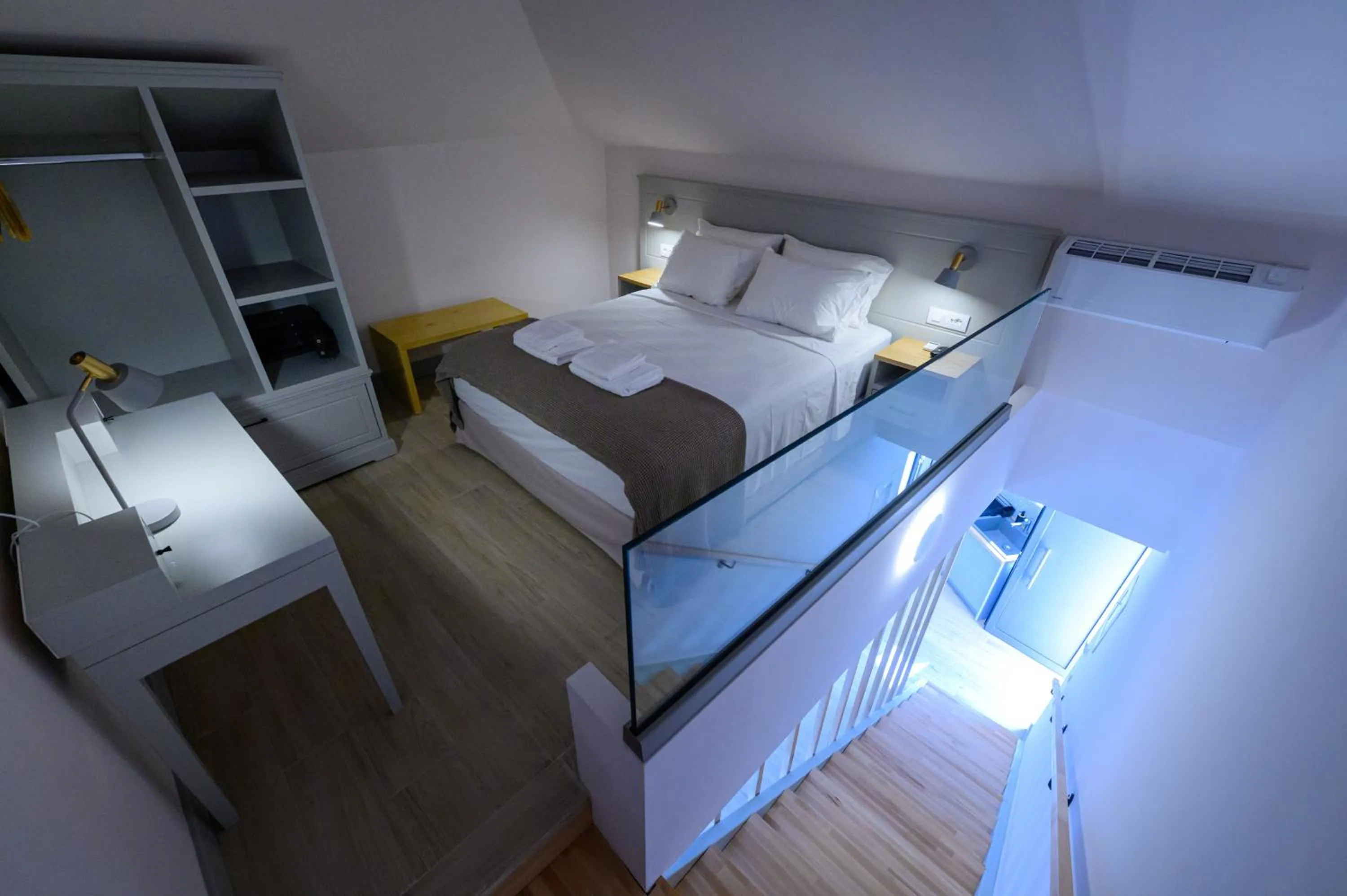 Kannas Mani Luxury Suites -Adults Friendly 14 Plus