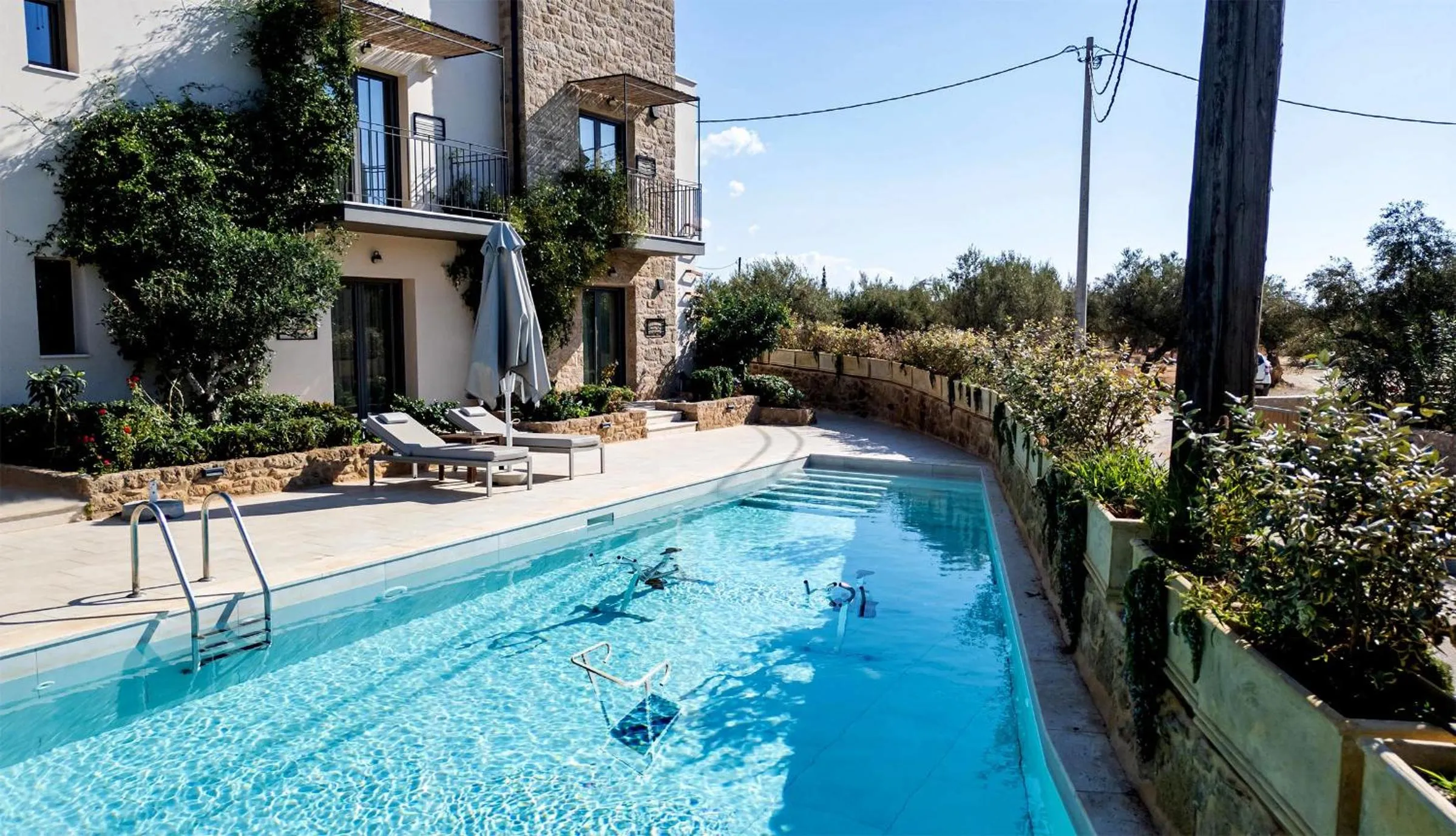 Kannas Mani Luxury Suites -Adults Friendly 14 Plus