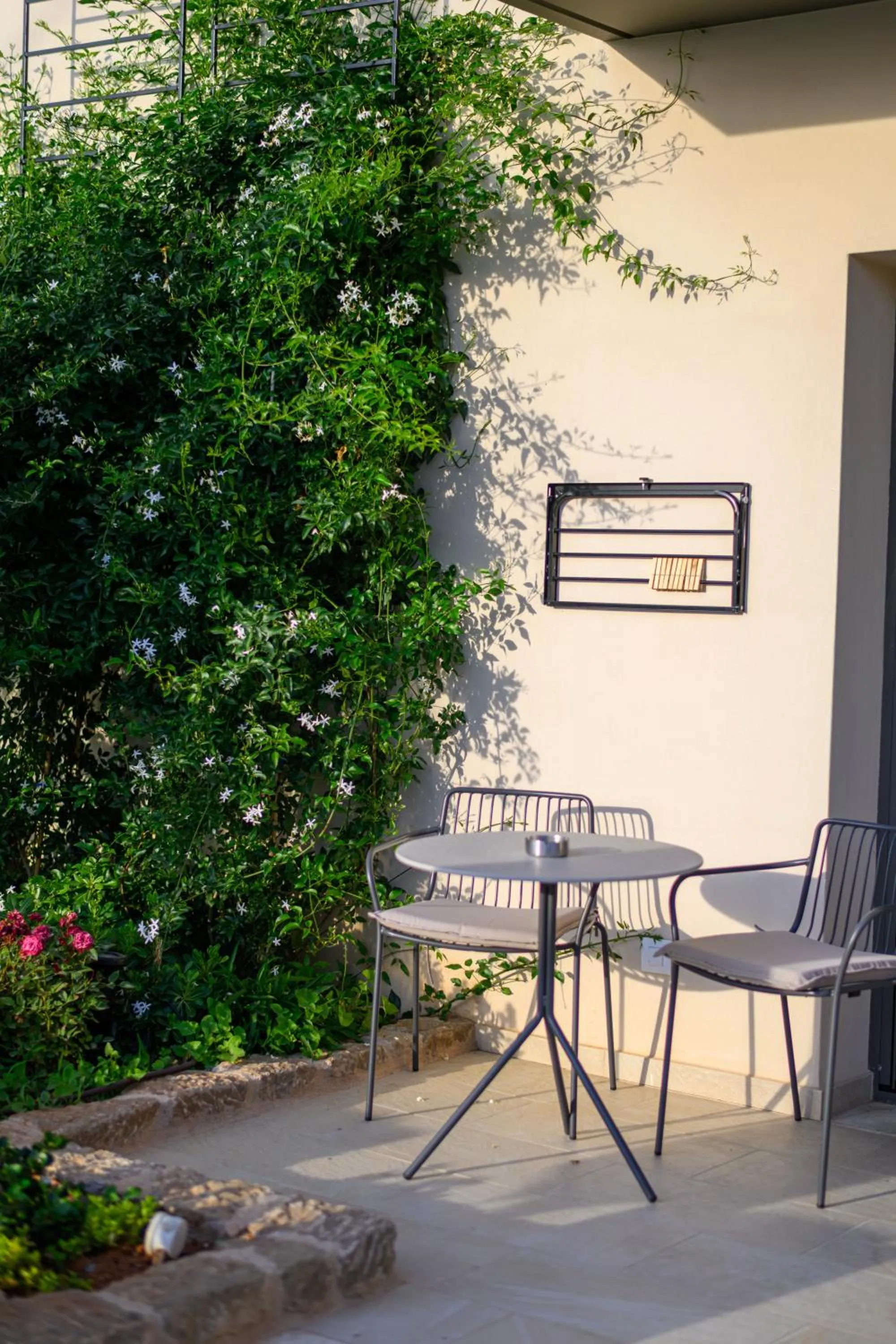 Kannas Mani Luxury Suites -Adults Friendly 14 Plus