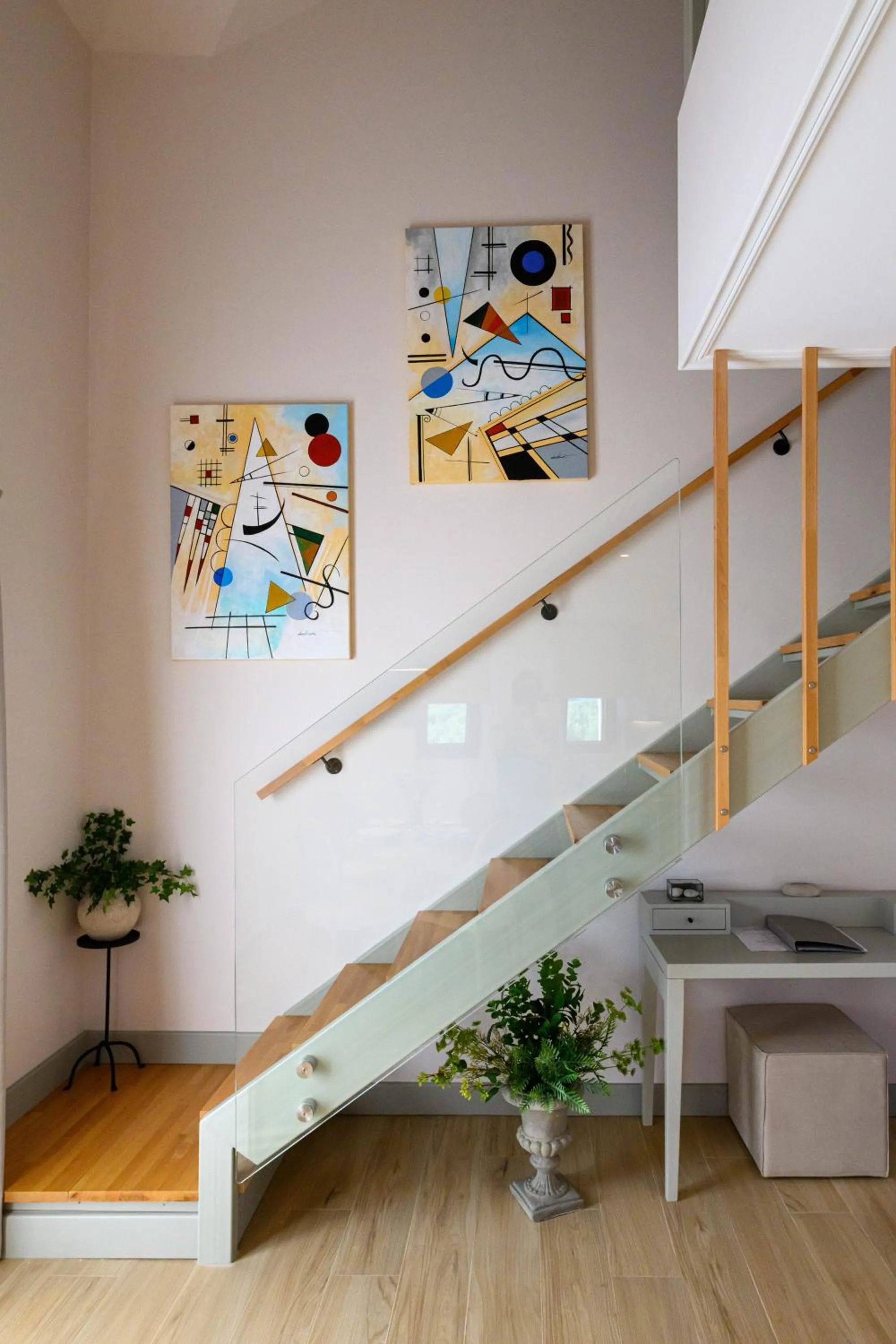 Kannas Mani Luxury Suites -Adults Friendly 14 Plus