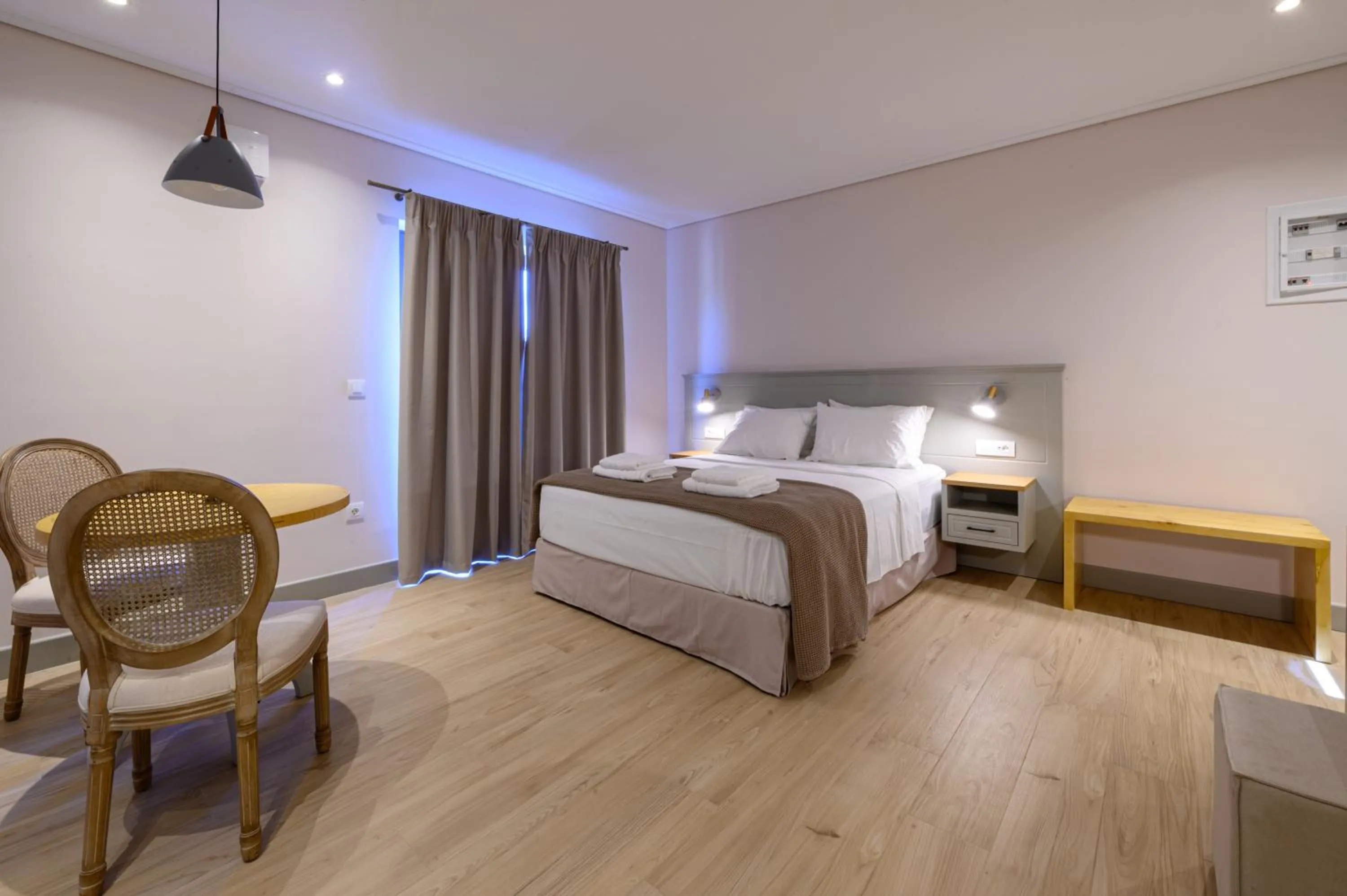 Kannas Mani Luxury Suites -Adults Friendly 14 Plus