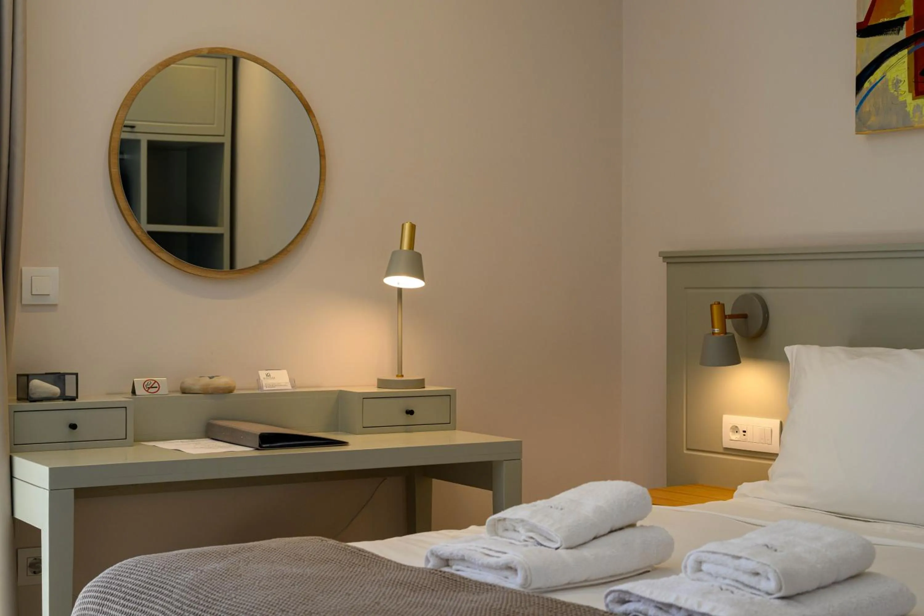 Kannas Mani Luxury Suites -Adults Friendly 14 Plus