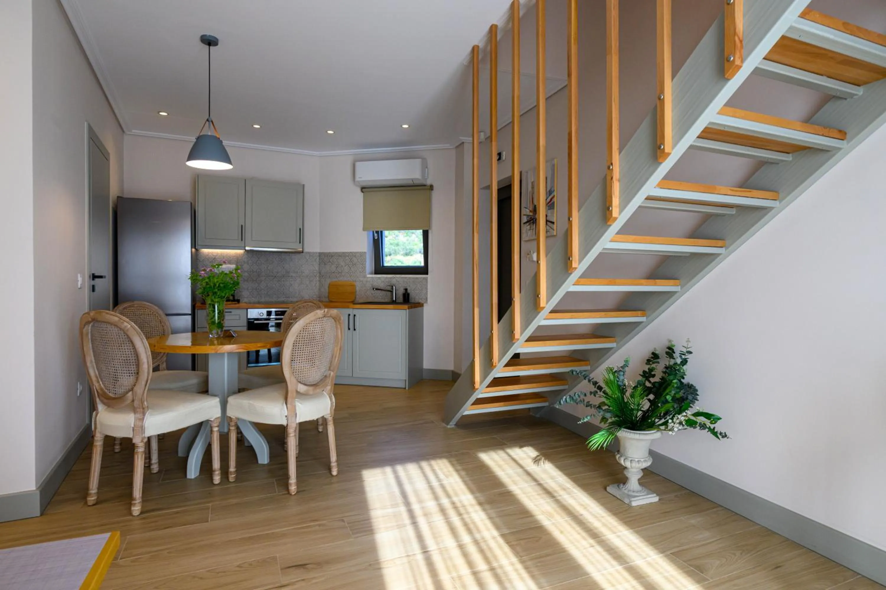 Kannas Mani Luxury Suites -Adults Friendly 14 Plus