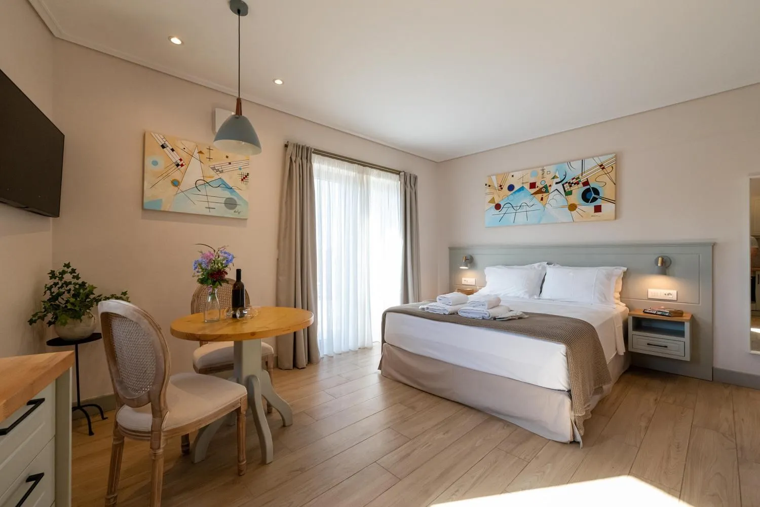 Kannas Mani Luxury Suites -Adults Friendly 14 Plus