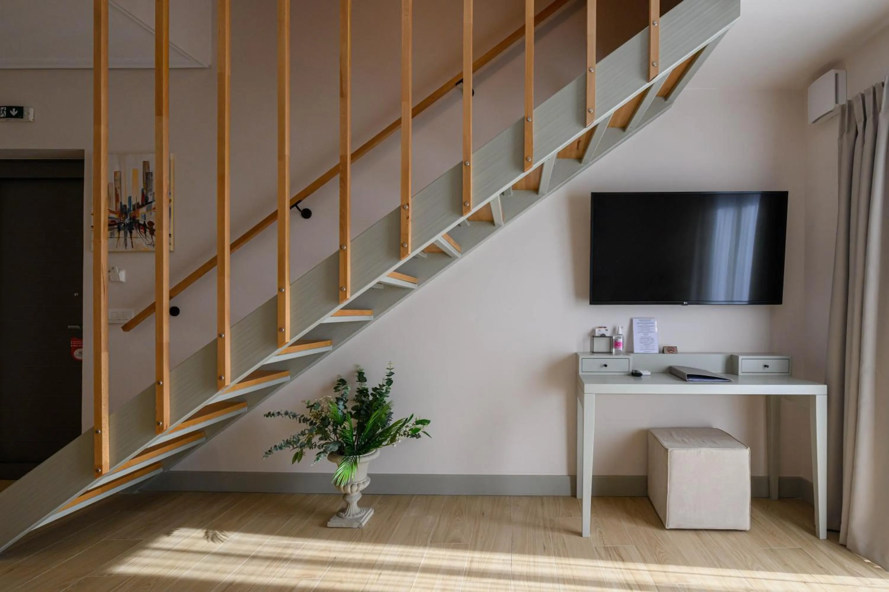 Kannas Mani Luxury Suites -Adults Friendly 14 Plus