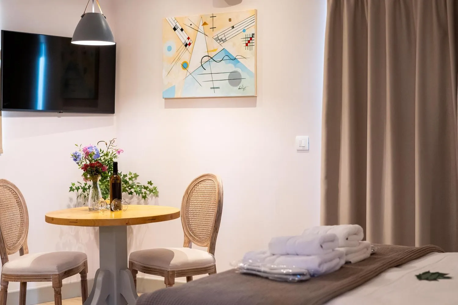 Kannas Mani Luxury Suites -Adults Friendly 14 Plus