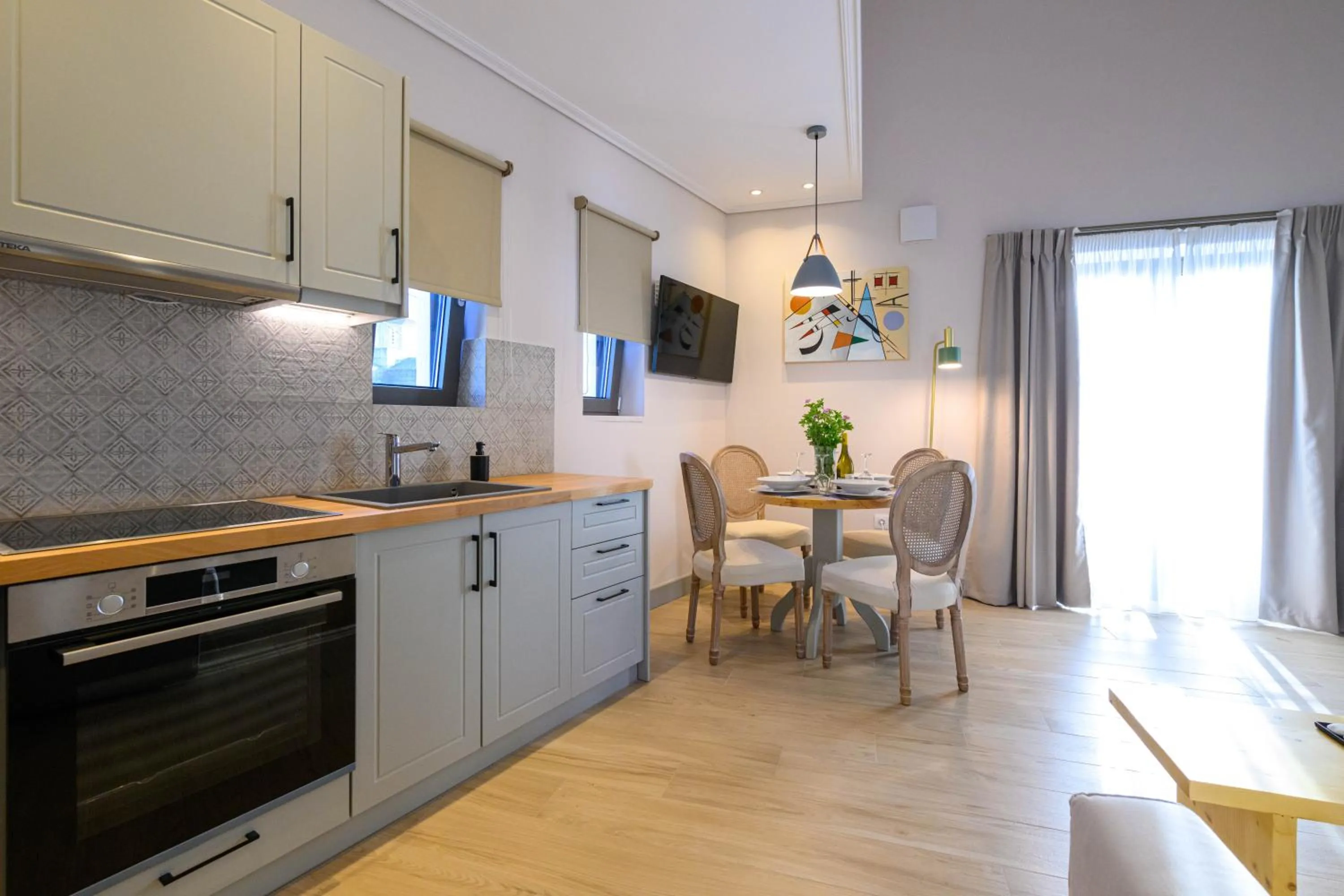 Kannas Mani Luxury Suites -Adults Friendly 14 Plus