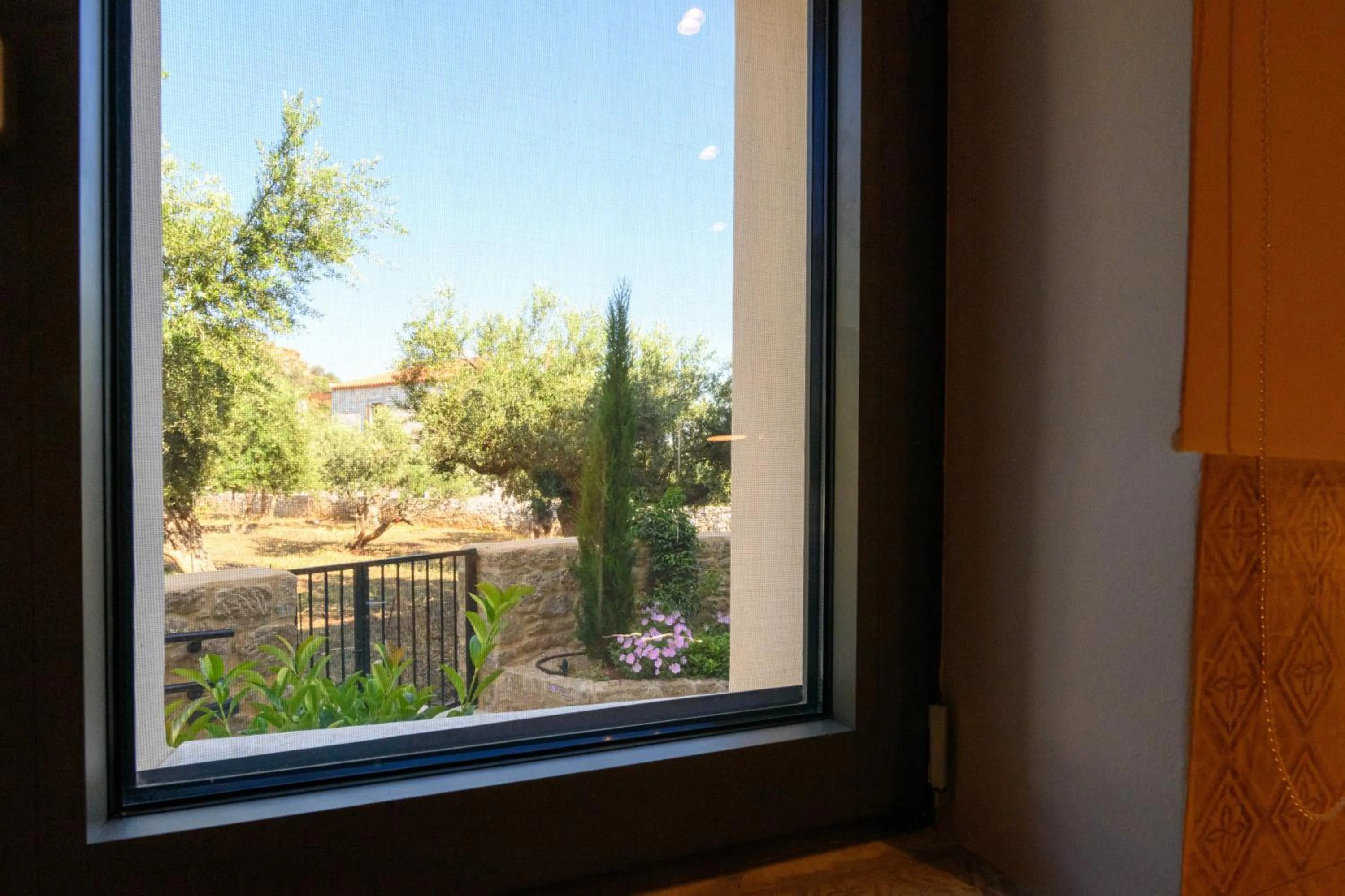 Kannas Mani Luxury Suites -Adults Friendly 14 Plus