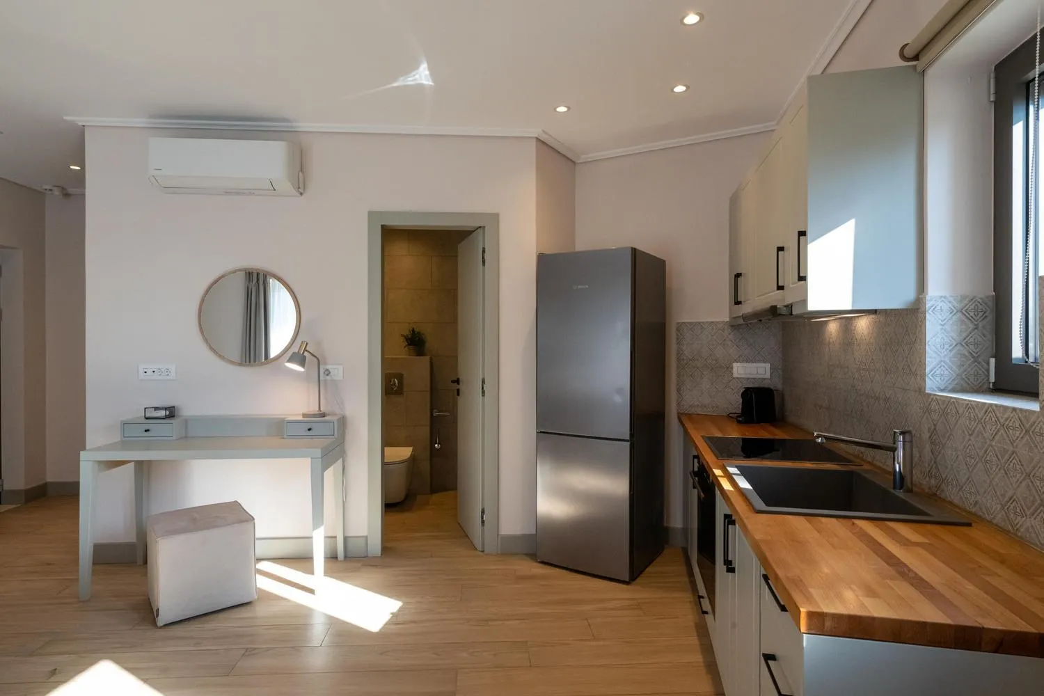 Kannas Mani Luxury Suites -Adults Friendly 14 Plus