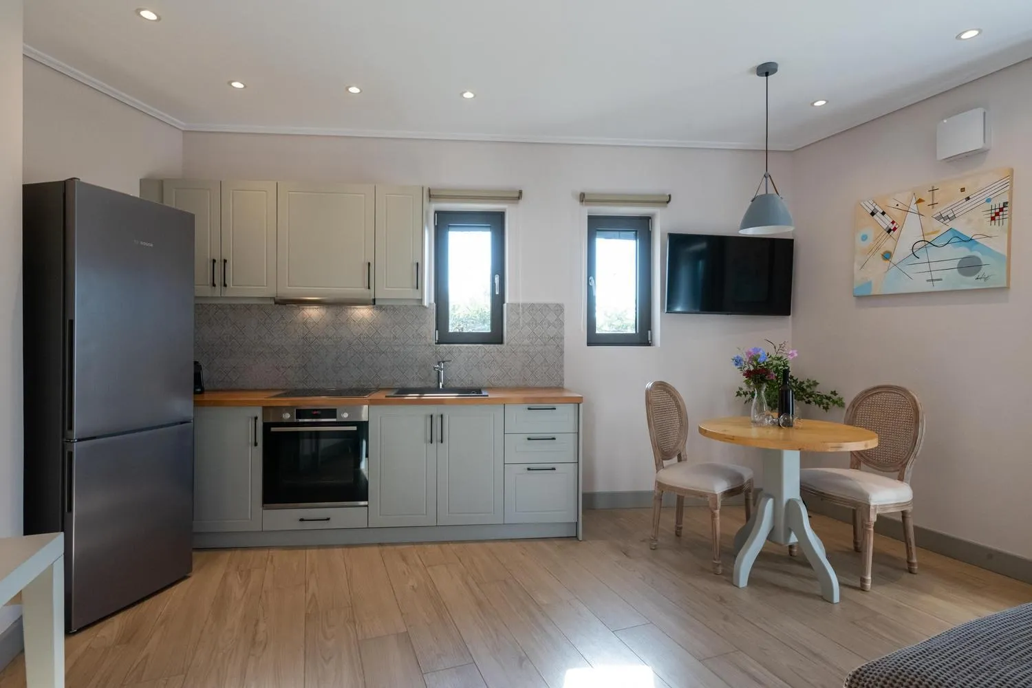 Kannas Mani Luxury Suites -Adults Friendly 14 Plus