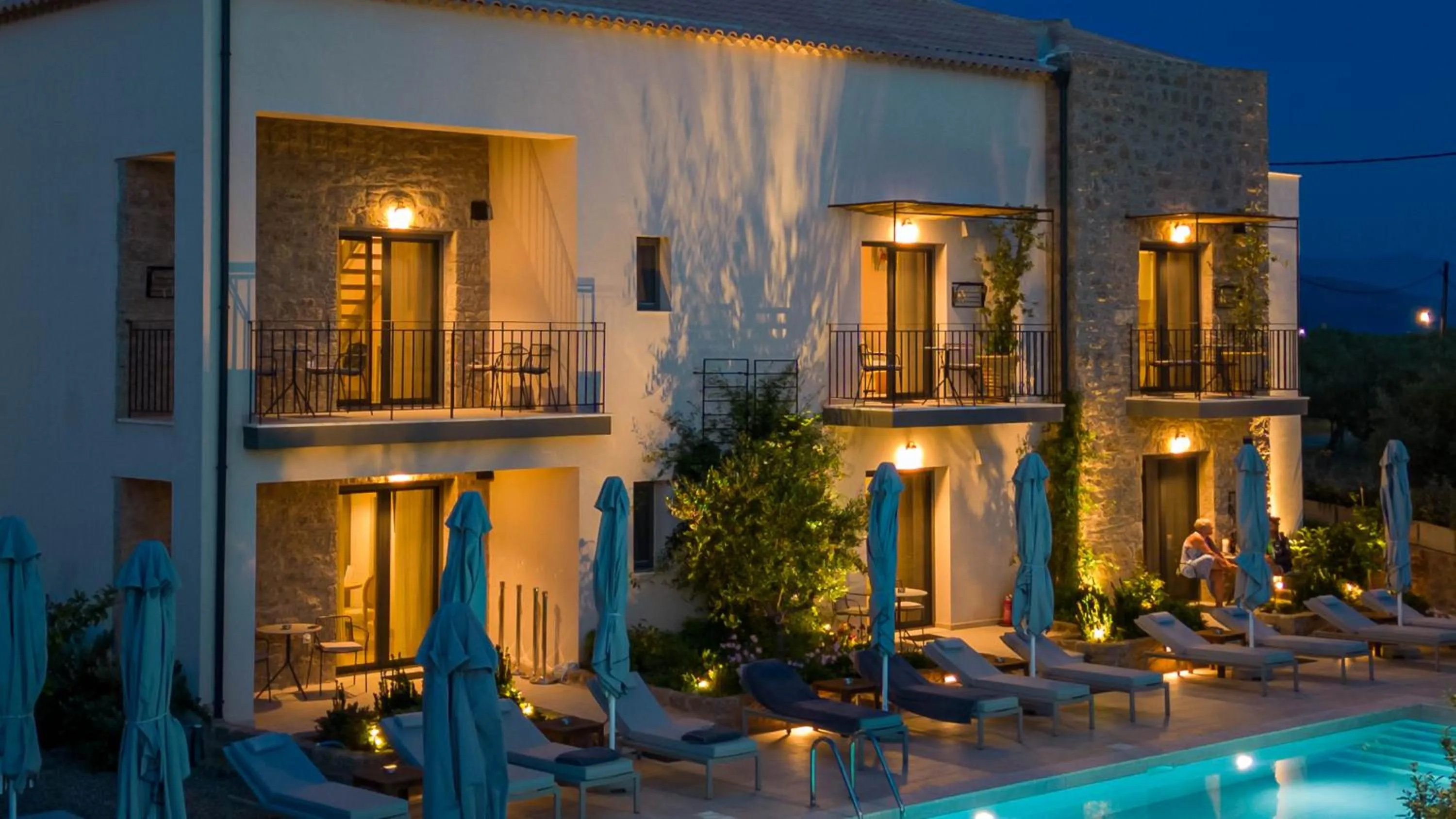 Kannas Mani Luxury Suites -Adults Friendly 14 Plus