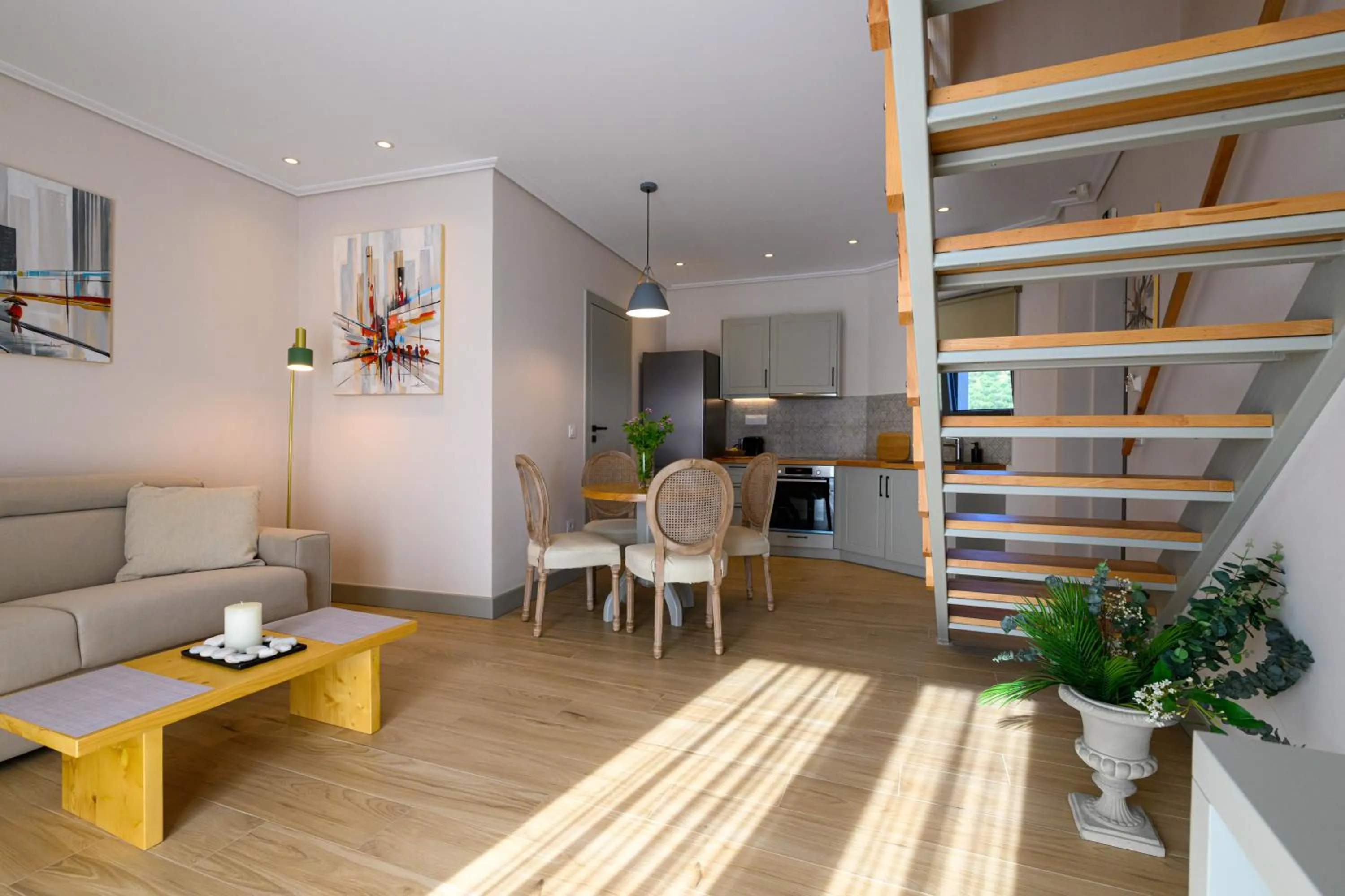 Kannas Mani Luxury Suites -Adults Friendly 14 Plus