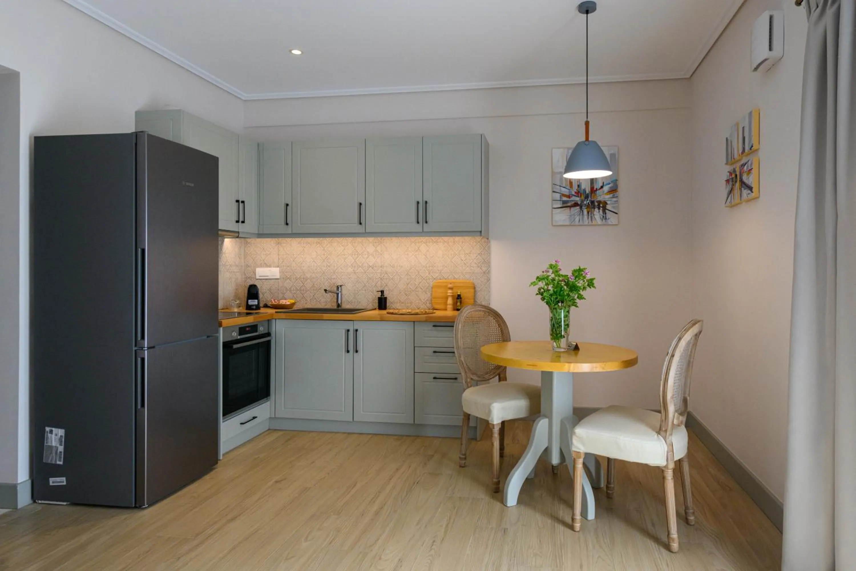 Kannas Mani Luxury Suites -Adults Friendly 14 Plus