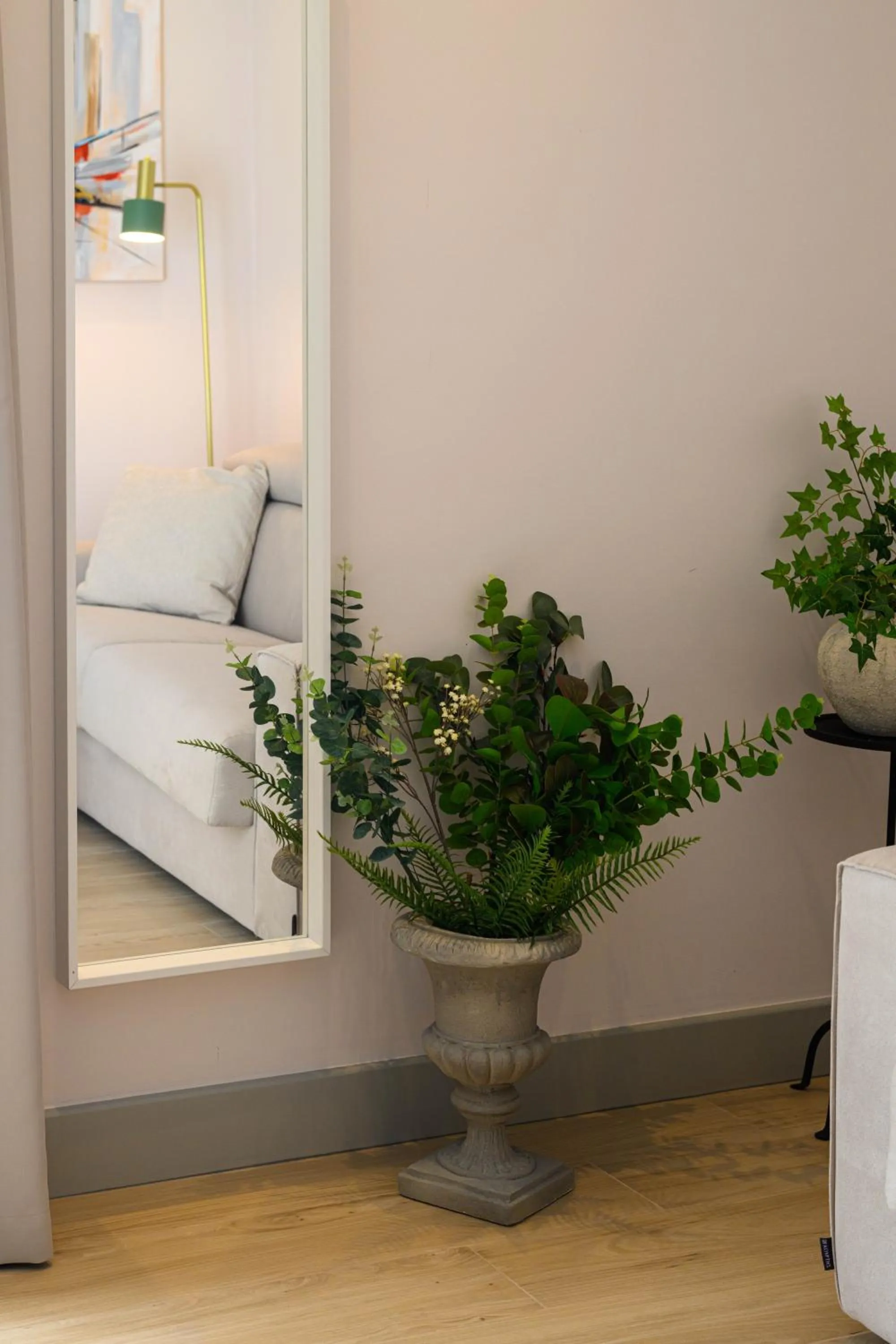 Kannas Mani Luxury Suites -Adults Friendly 14 Plus