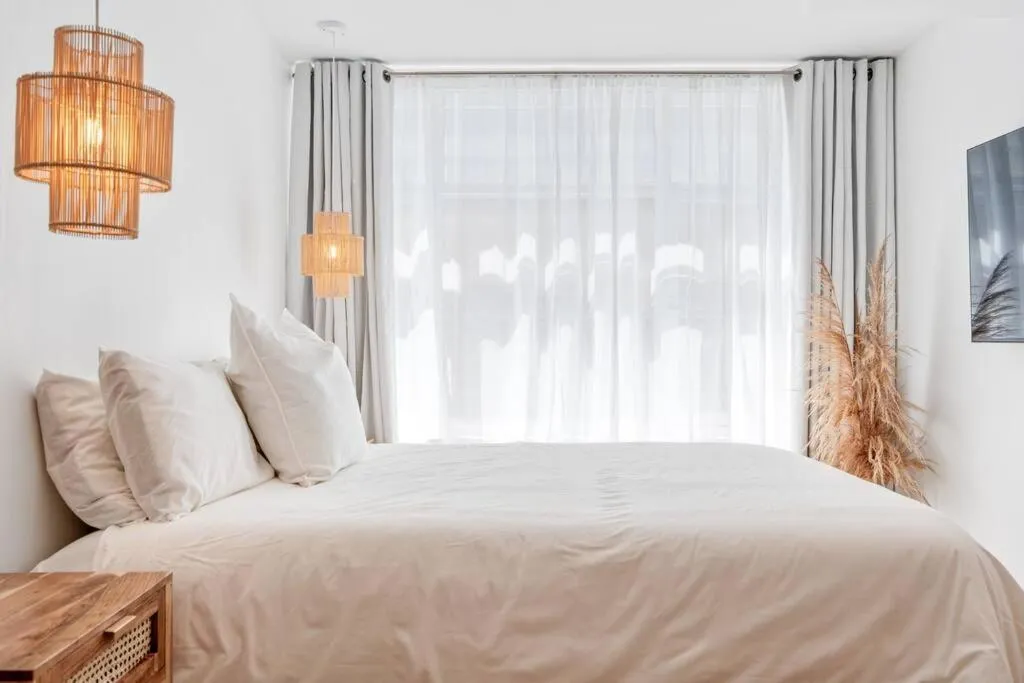 Bed in INITIAL / MEDZI / Centre-ville de Quebec