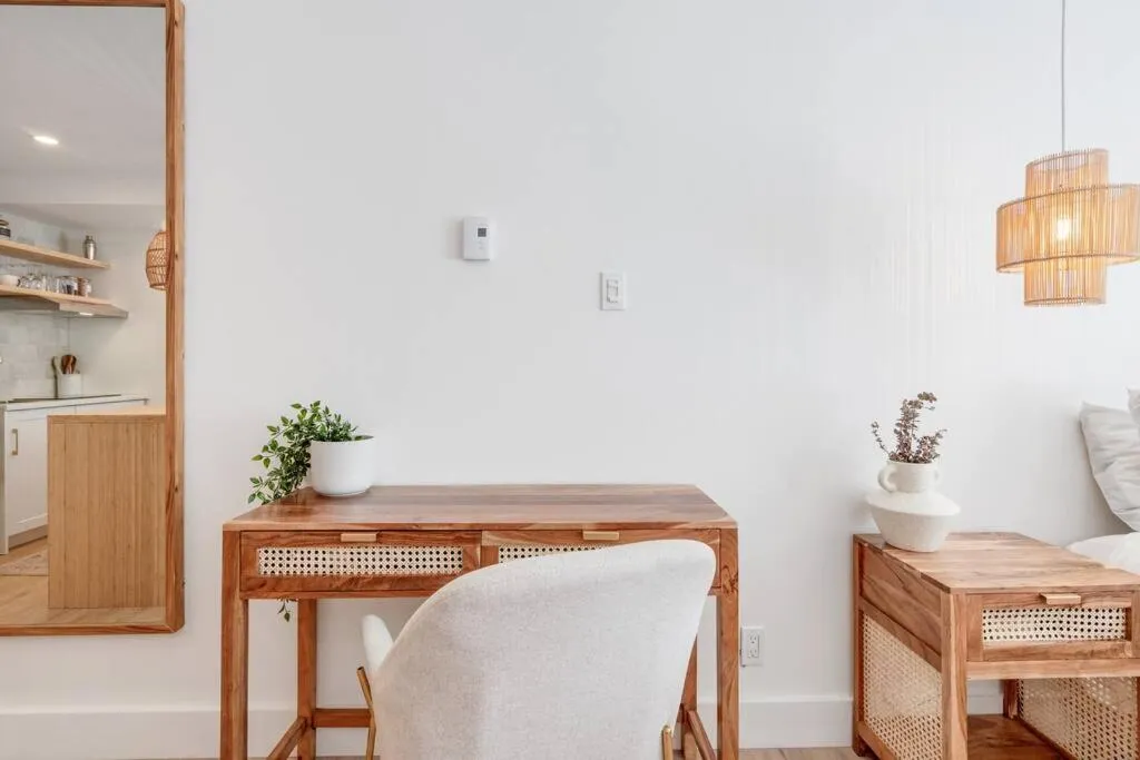 Dining area in INITIAL / MEDZI / Centre-ville de Quebec