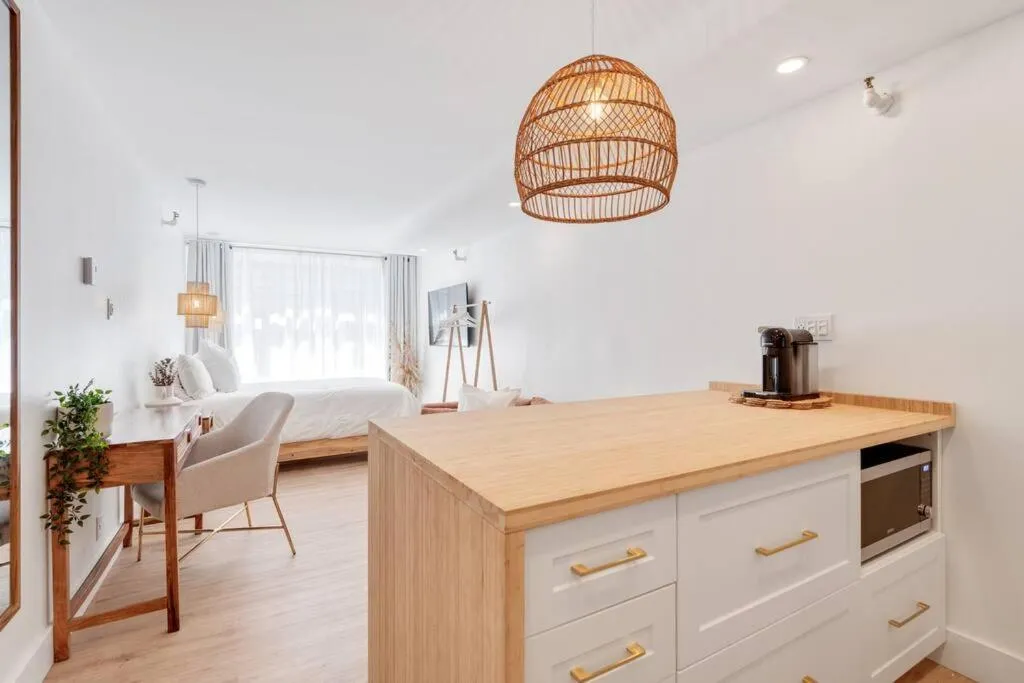 Kitchen or kitchenette in INITIAL / MEDZI / Centre-ville de Quebec