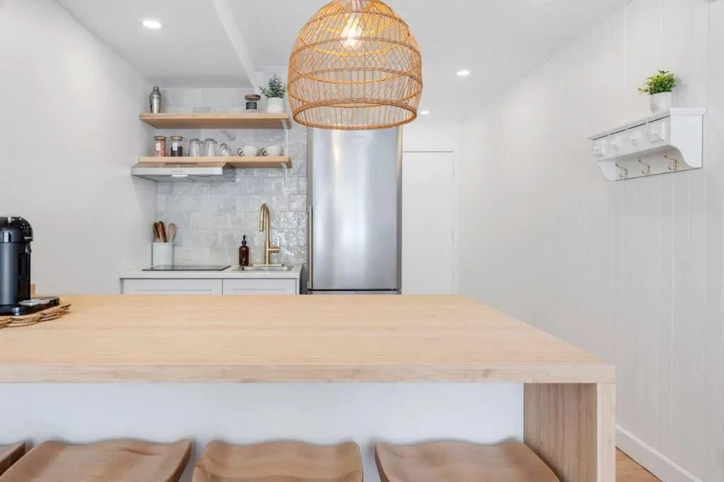 Kitchen or kitchenette in INITIAL / MEDZI / Centre-ville de Quebec