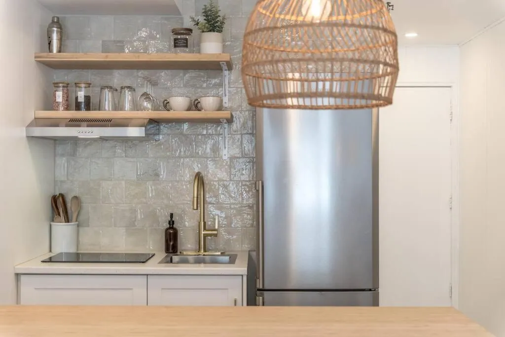Kitchen or kitchenette in INITIAL / MEDZI / Centre-ville de Quebec