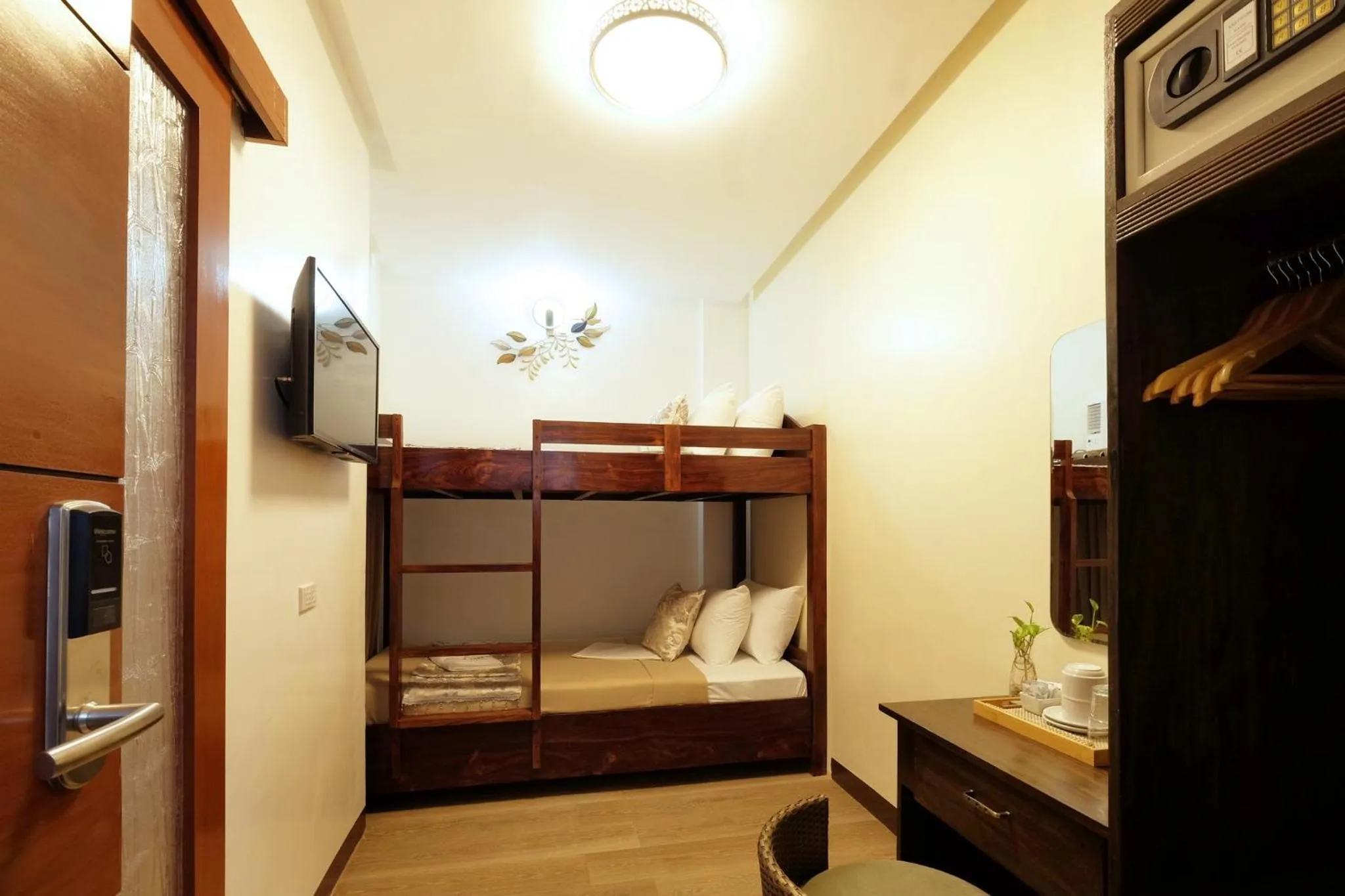 Bed in Jai-cob’s Suites