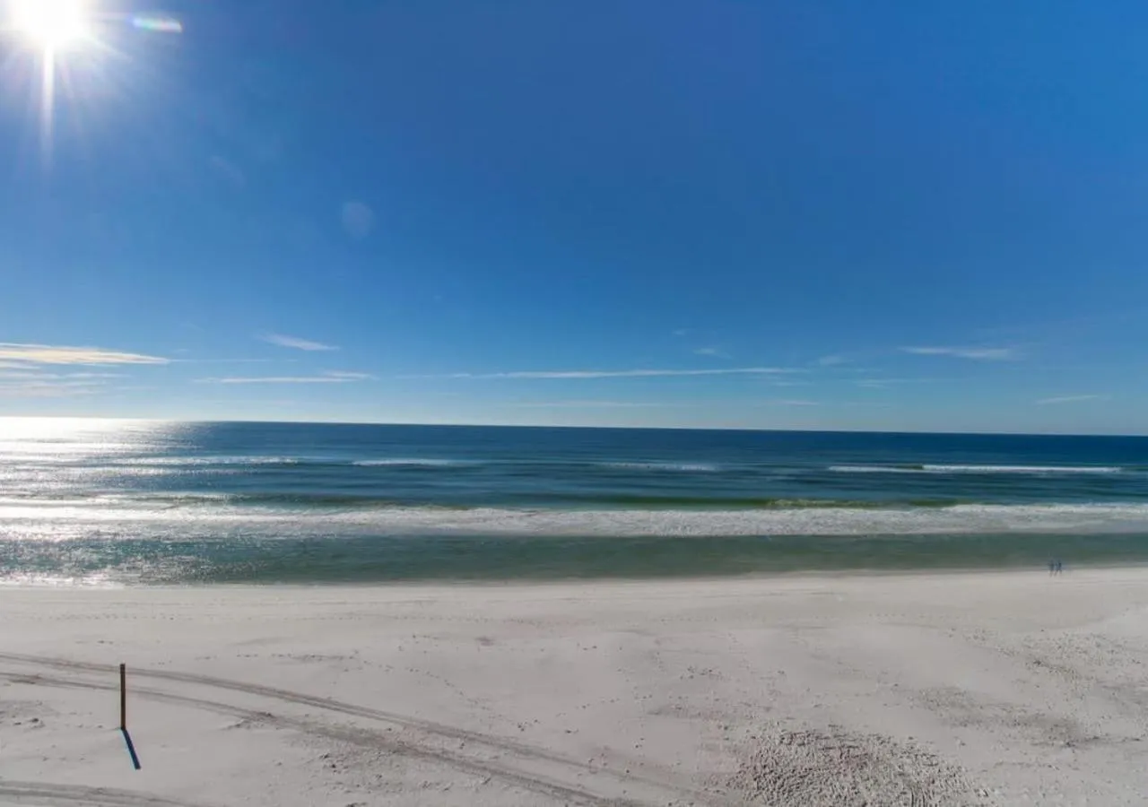 Surfside Resort by TO