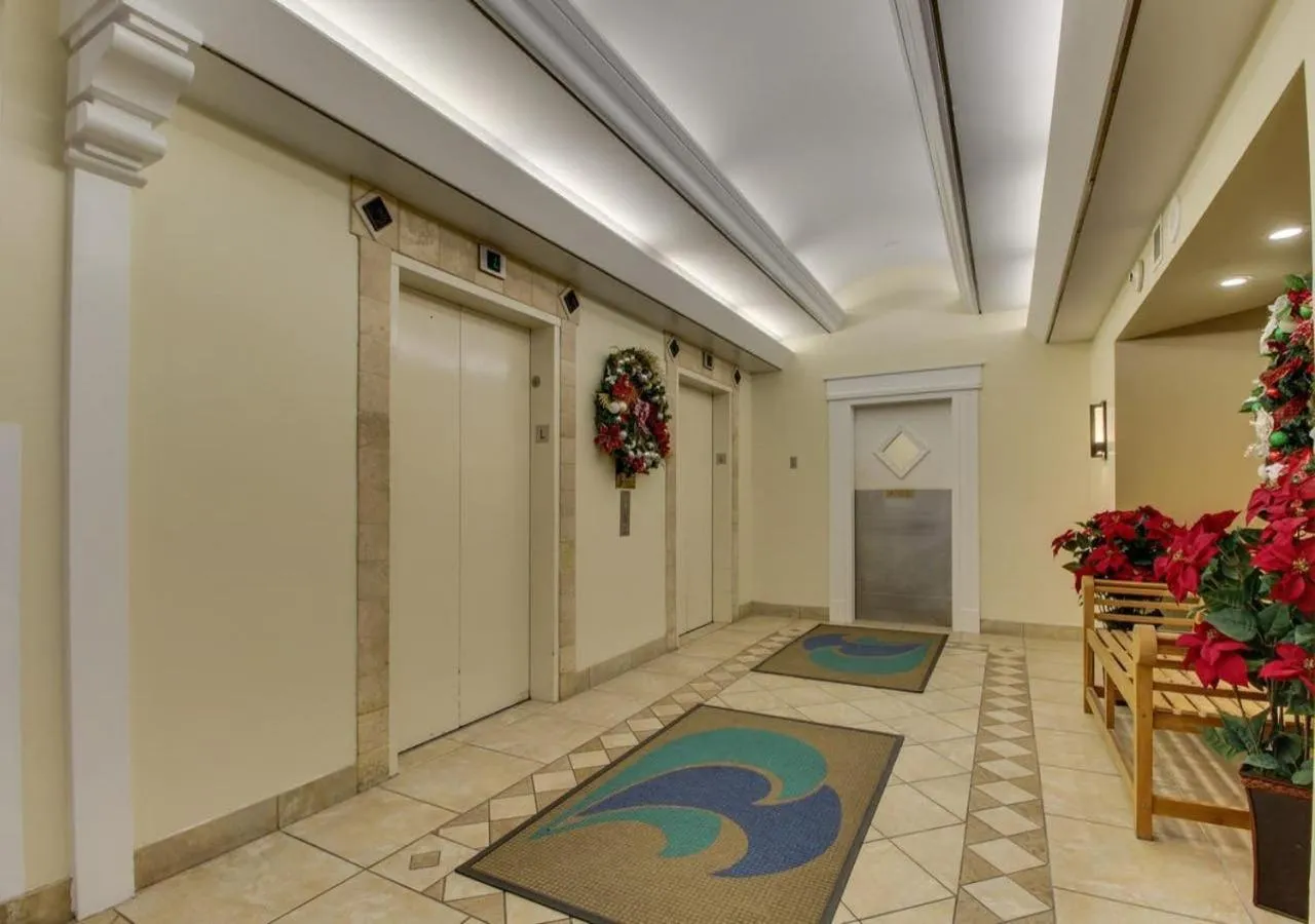 Surfside Resort by TO