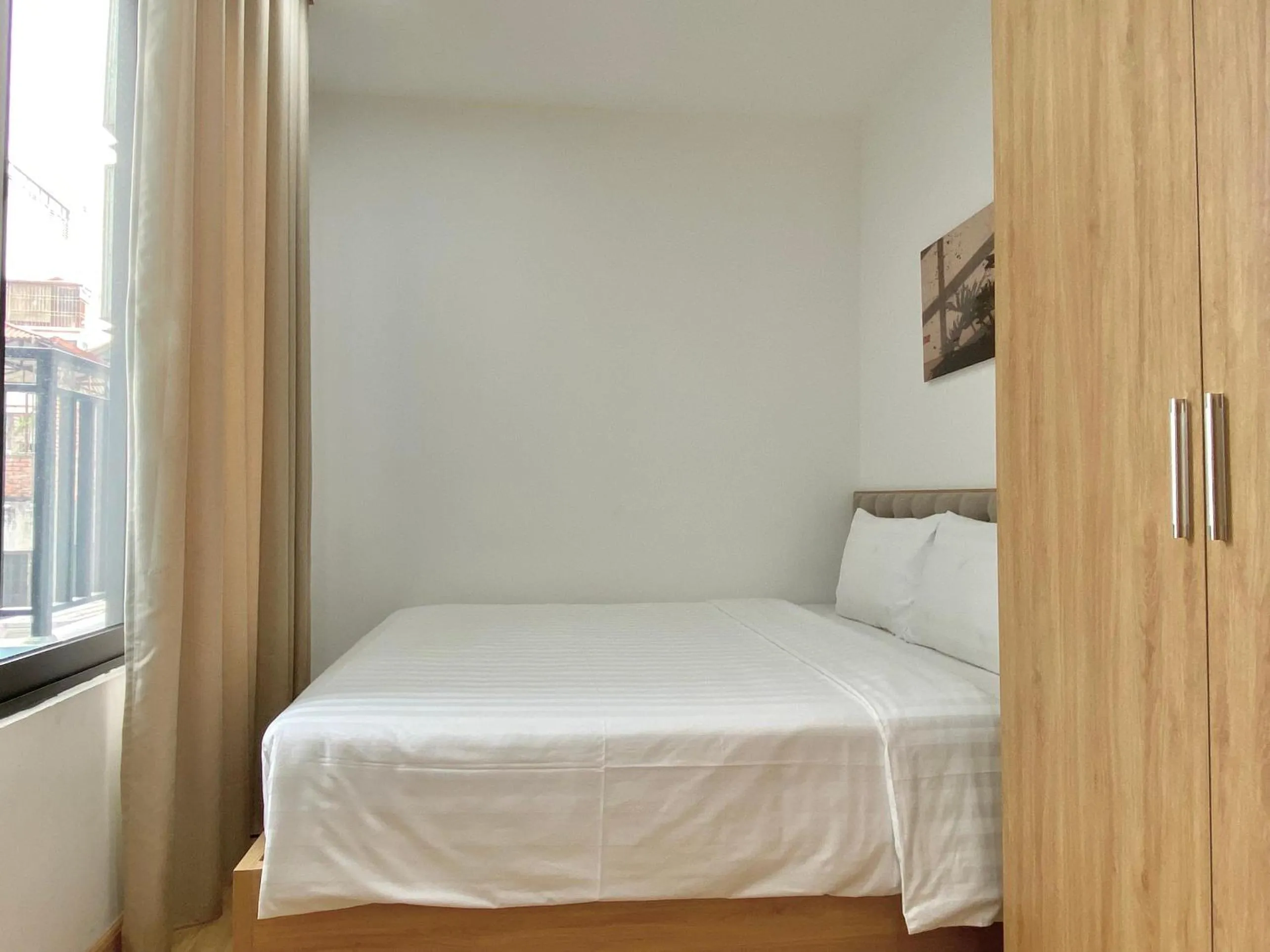 Bed in MoonLight Tay Ho