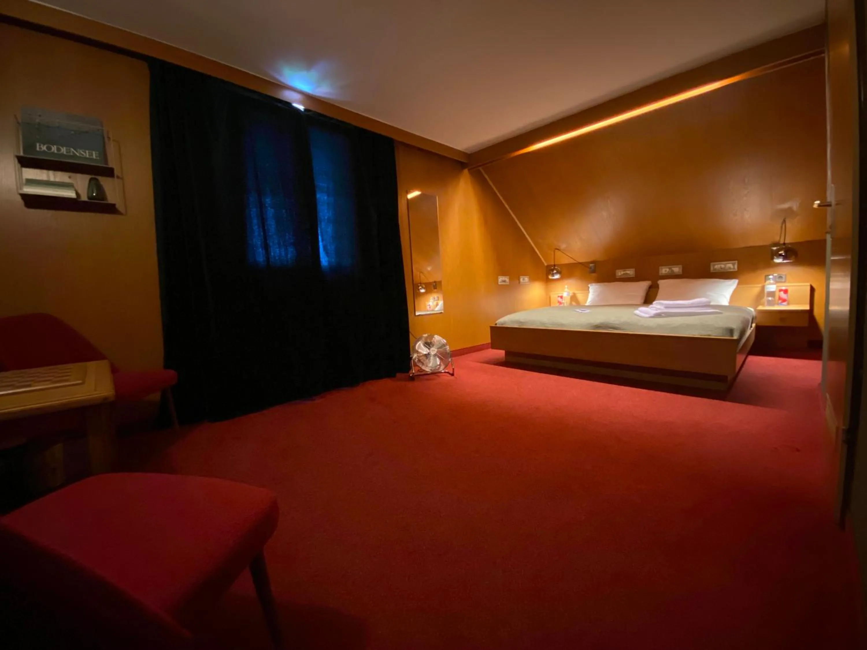 Bed in Honolulu Hotel