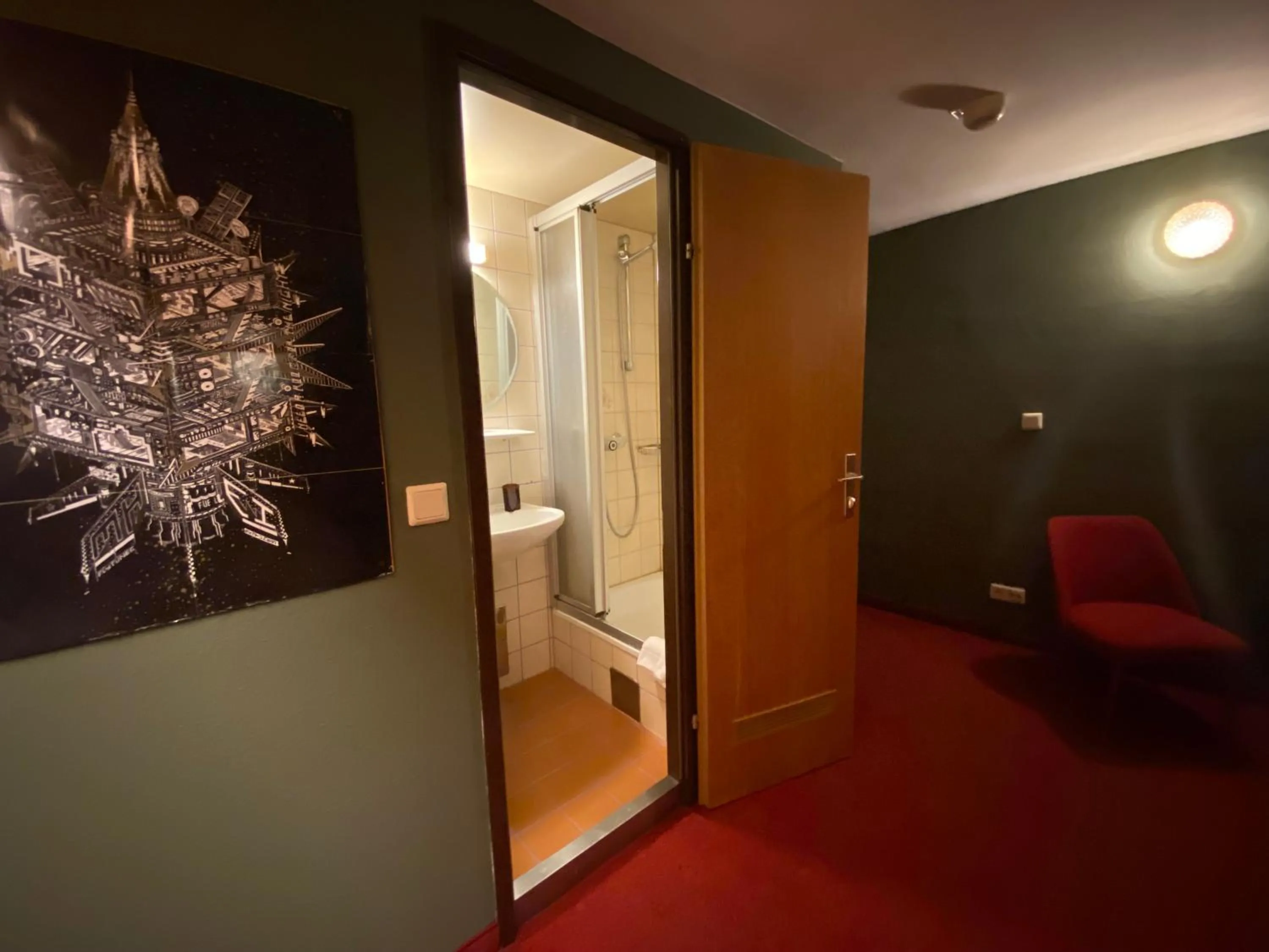 Bathroom in Honolulu Hotel